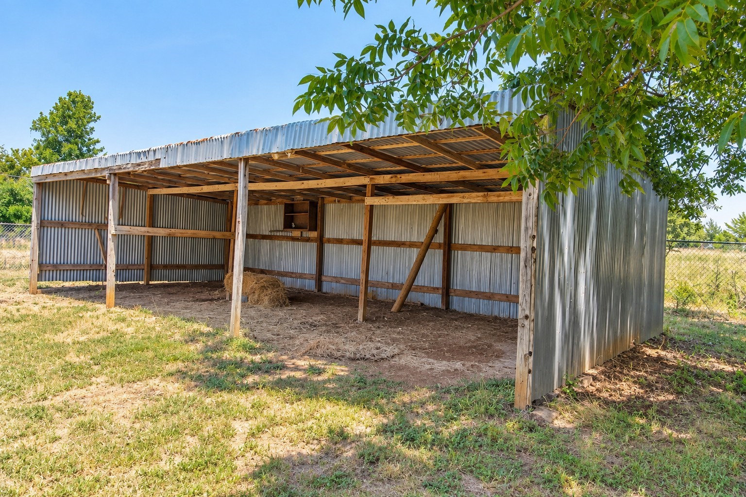 828 Armadillo Drive Property Photo 3