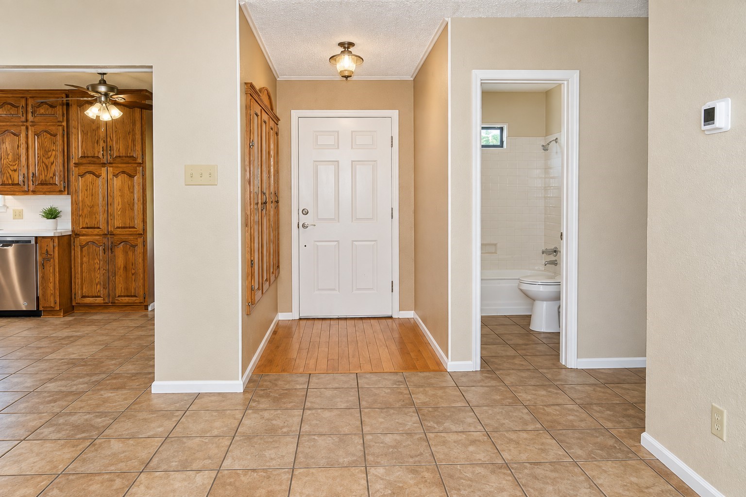 828 Armadillo Drive Property Photo 6