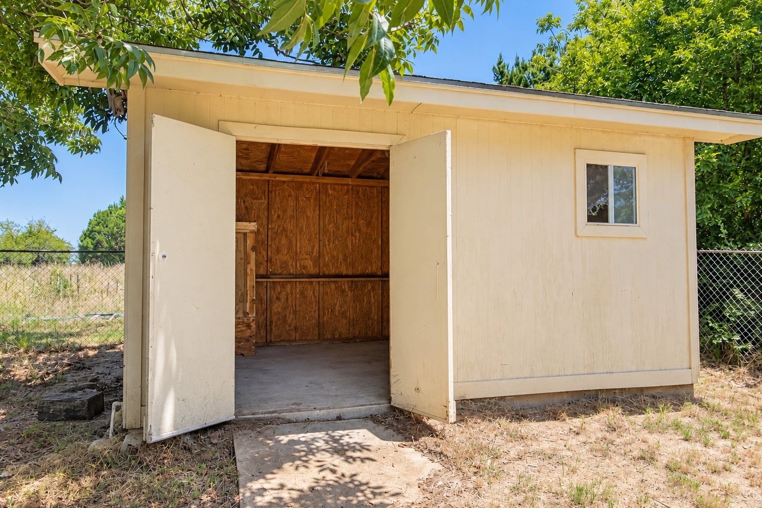 828 Armadillo Drive Property Photo 39