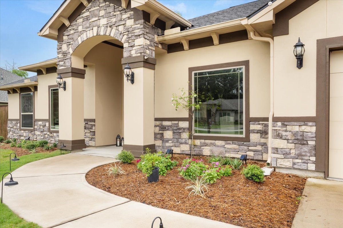 27656 Rio Blanco Drive Property Photo 6