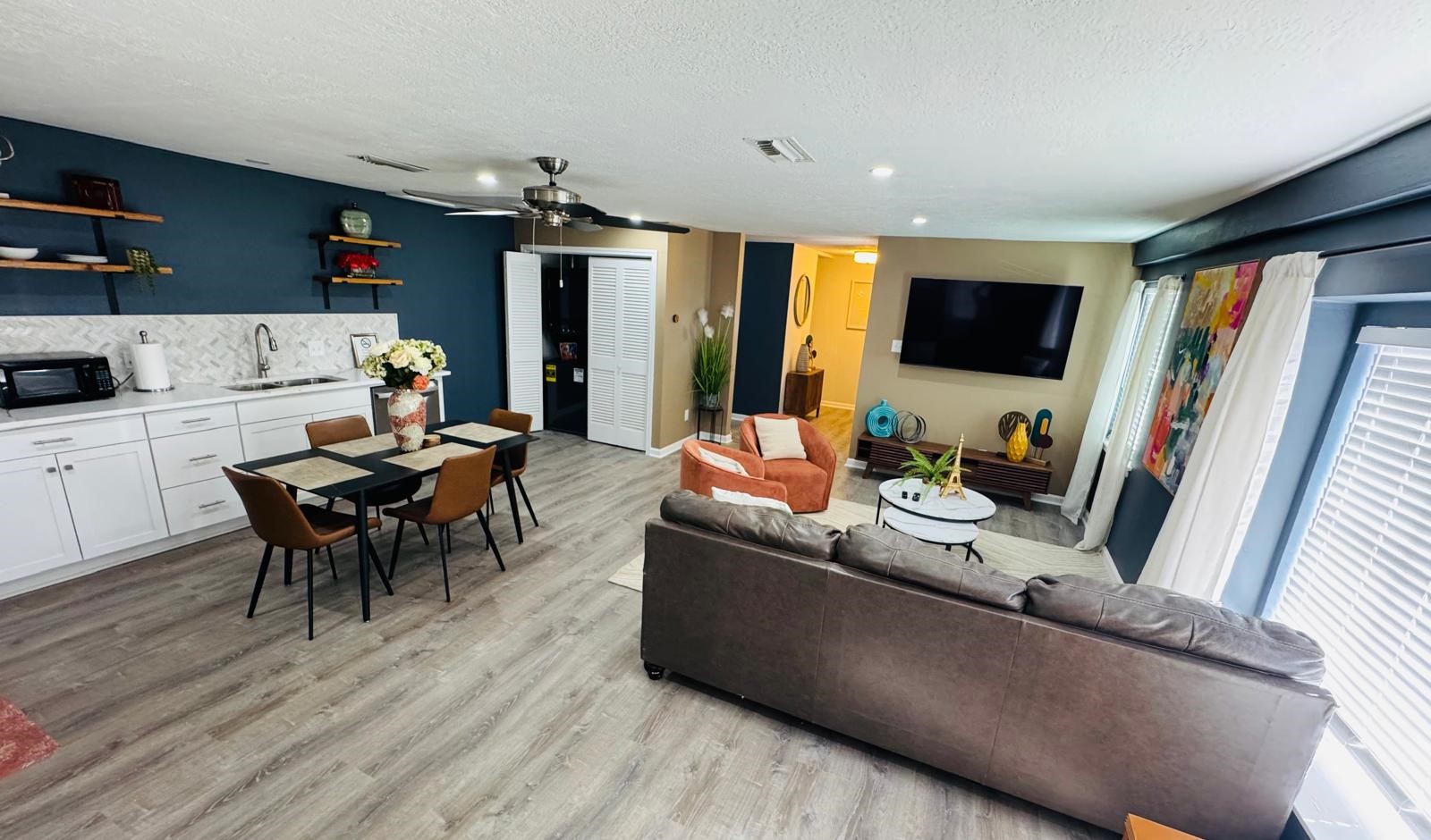 13015 Frank Lane Property Photo 5