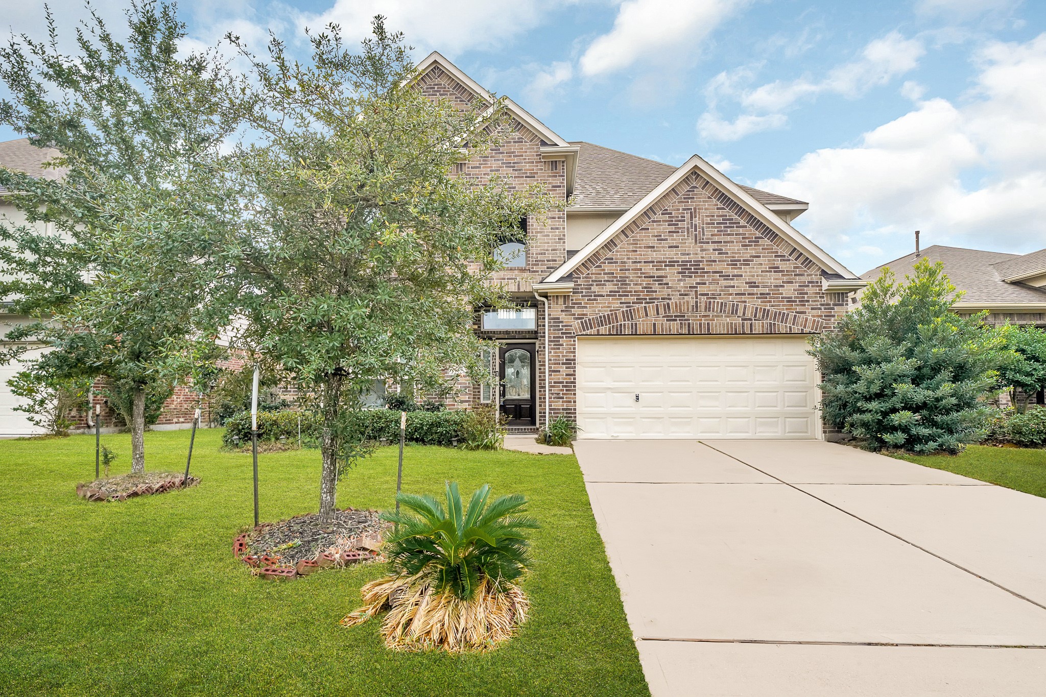 16911 Wedgeside Park Property Photo 1