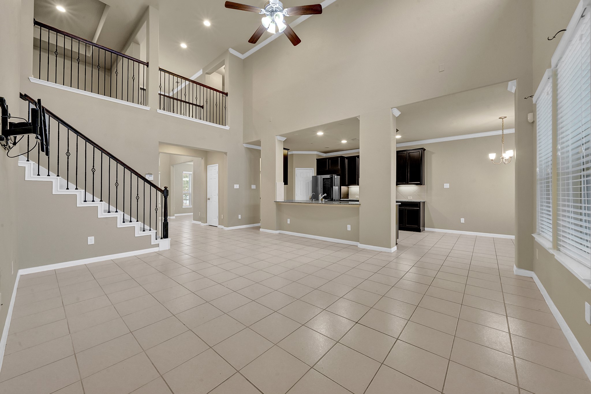 16911 Wedgeside Park Property Photo 4