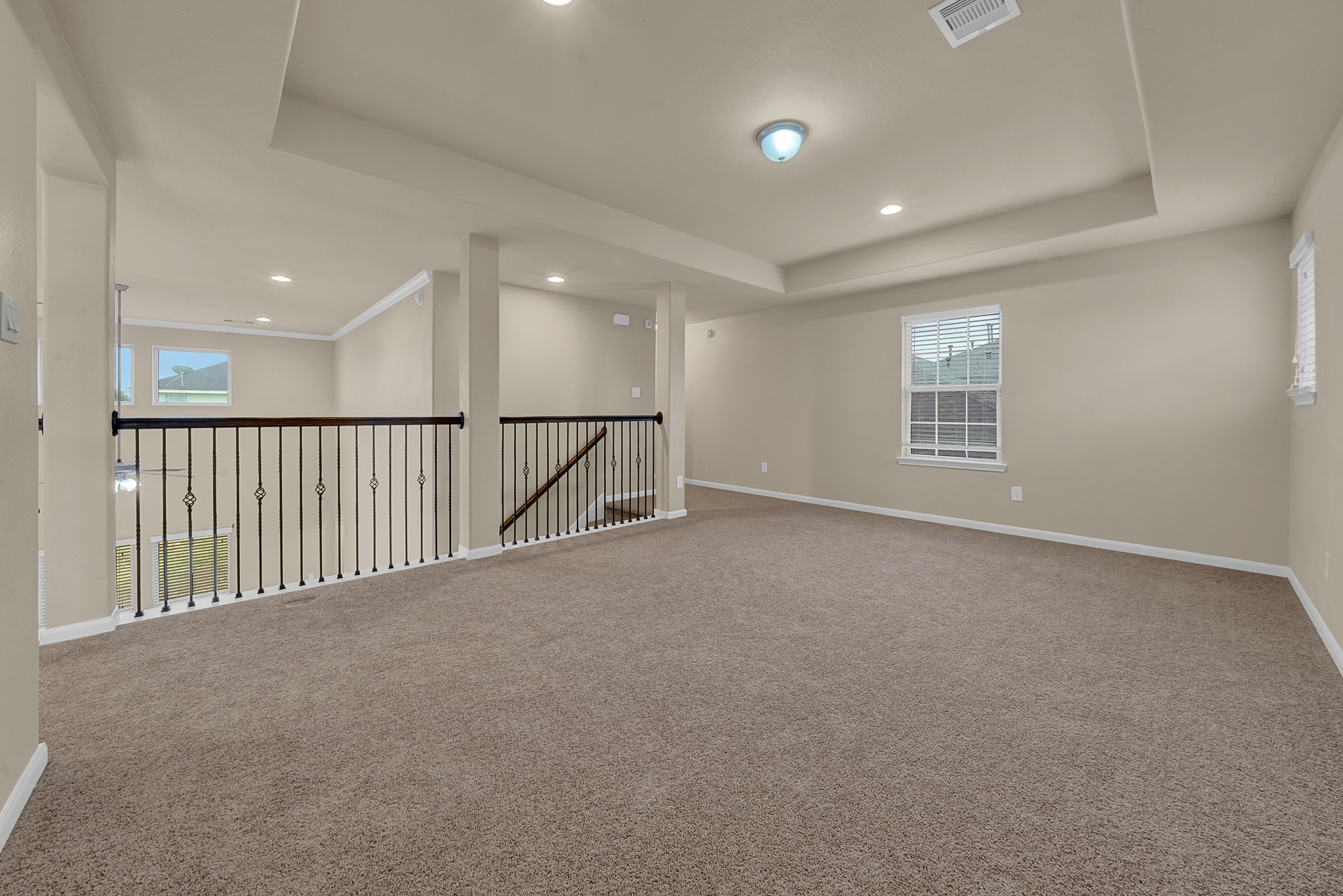 16911 Wedgeside Park Property Photo 12
