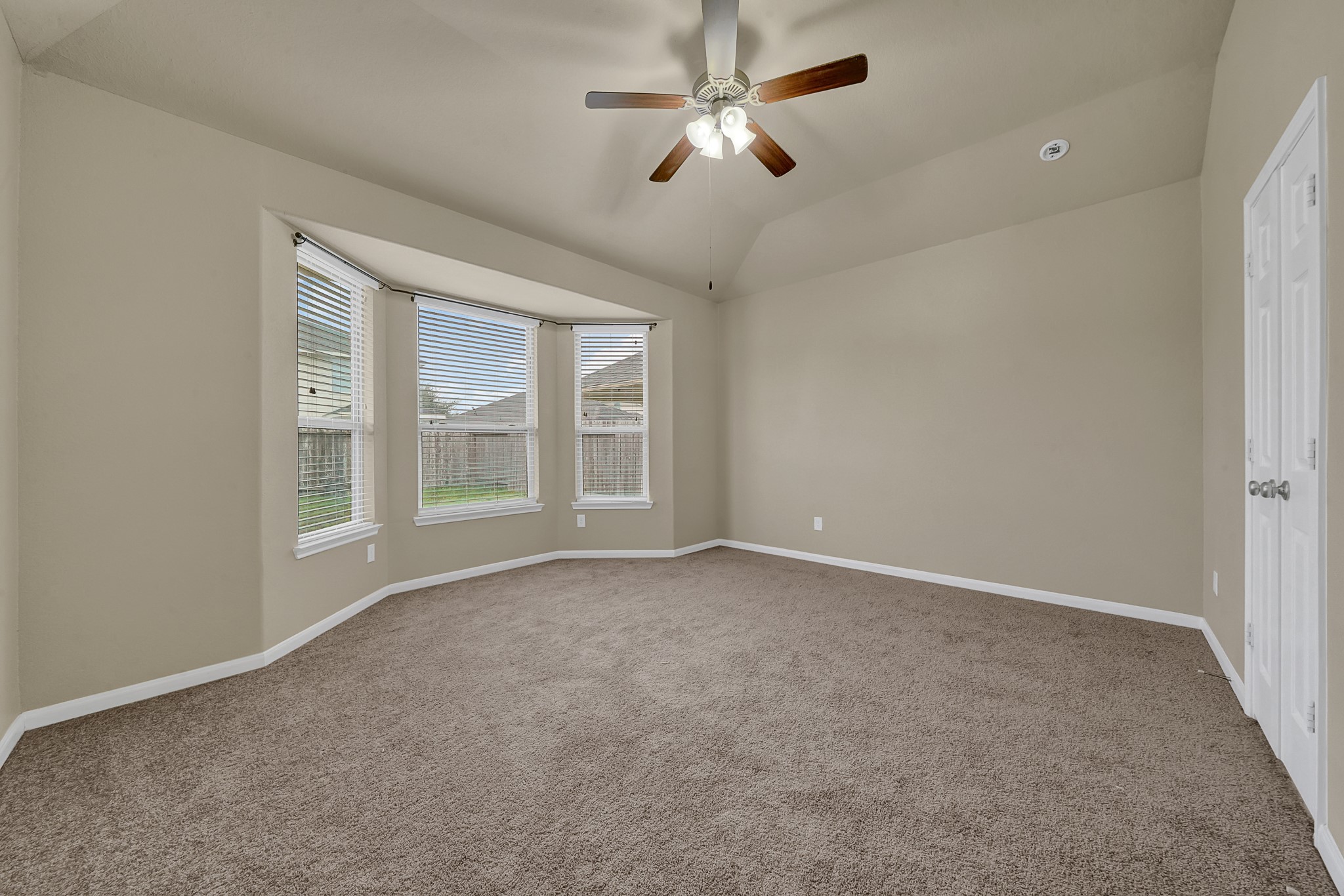 16911 Wedgeside Park Property Photo 21