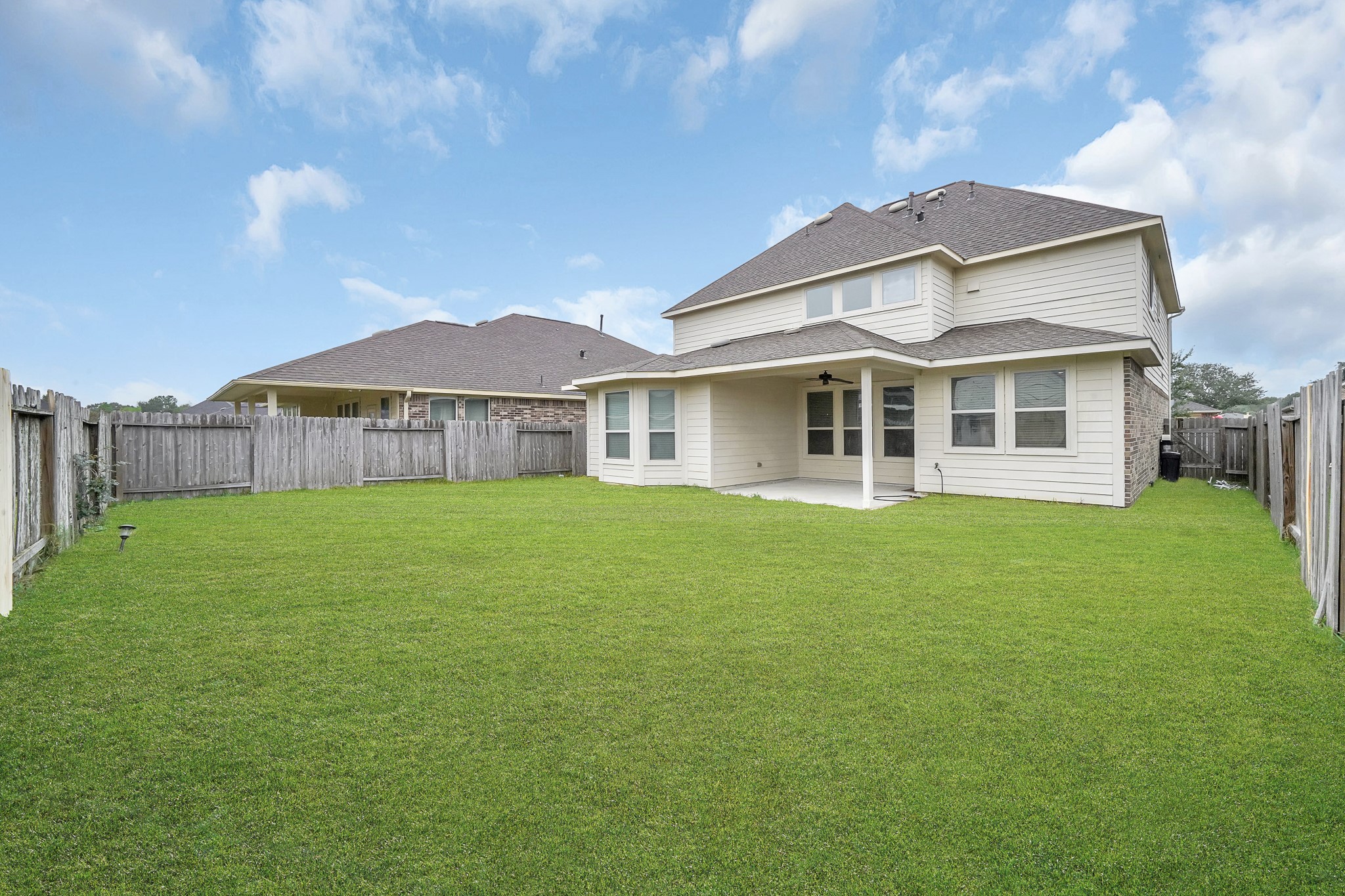 16911 Wedgeside Park Property Photo 26