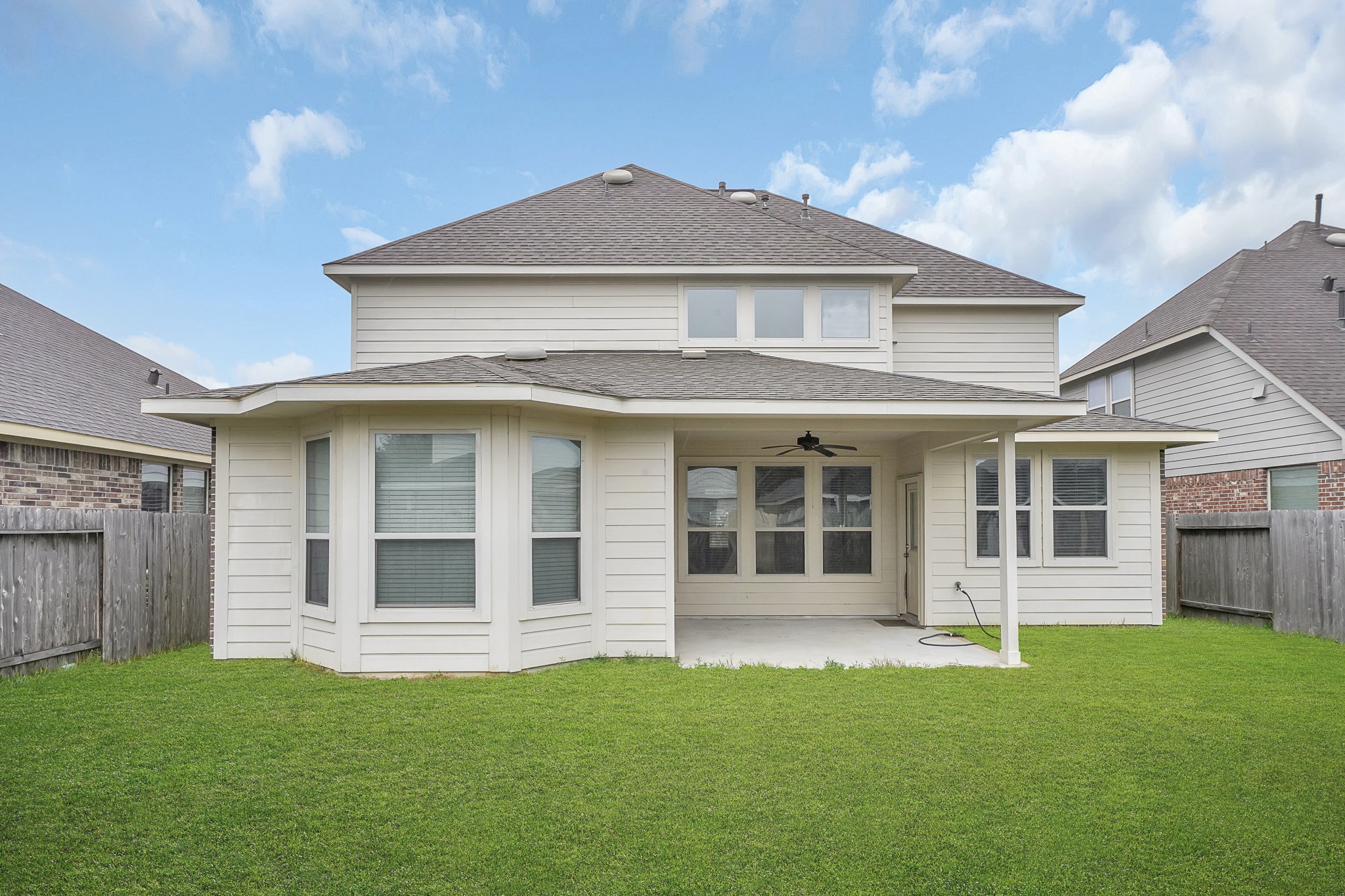 16911 Wedgeside Park Property Photo 27