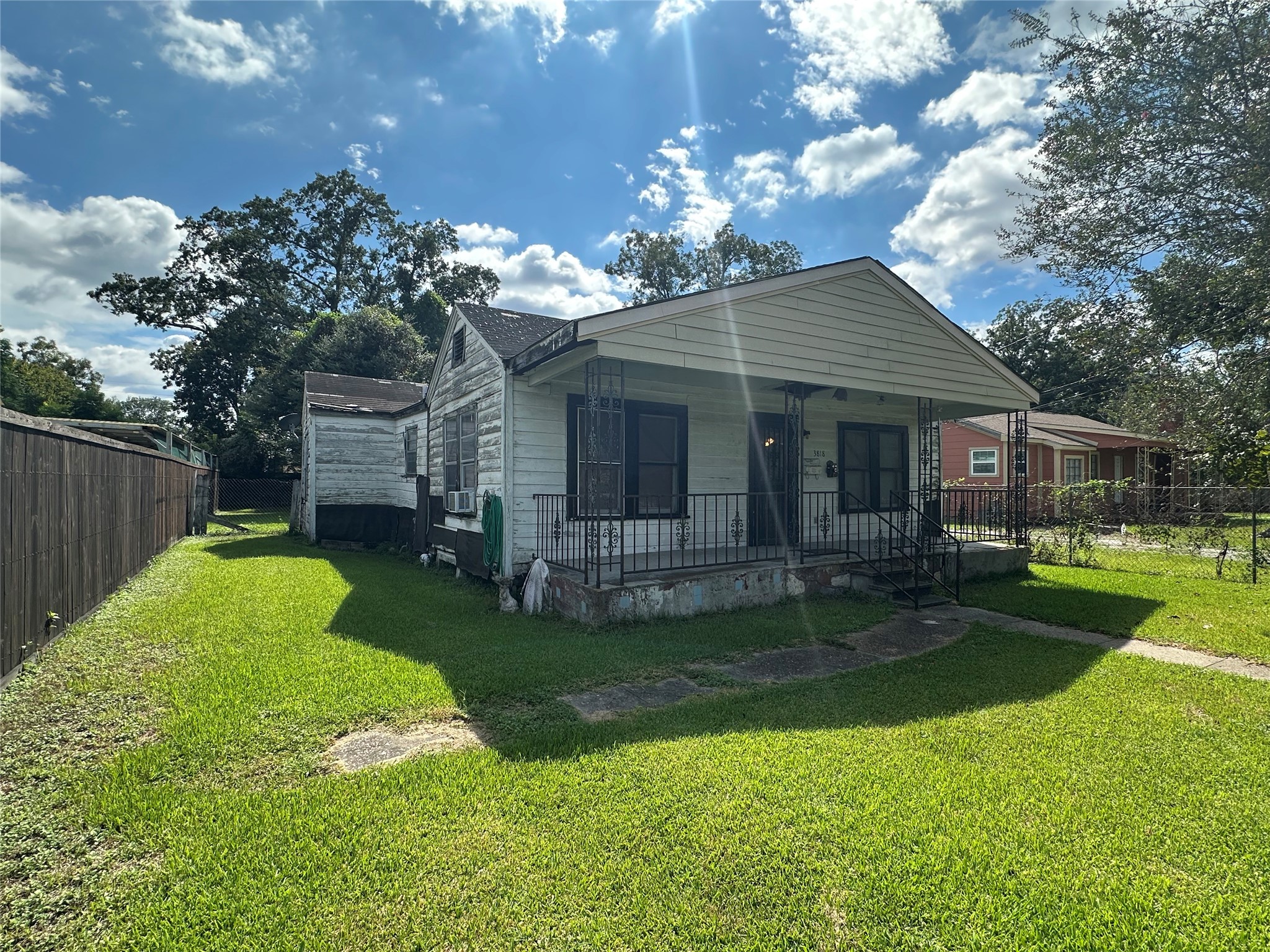 3818 Colley Street Property Photo 1
