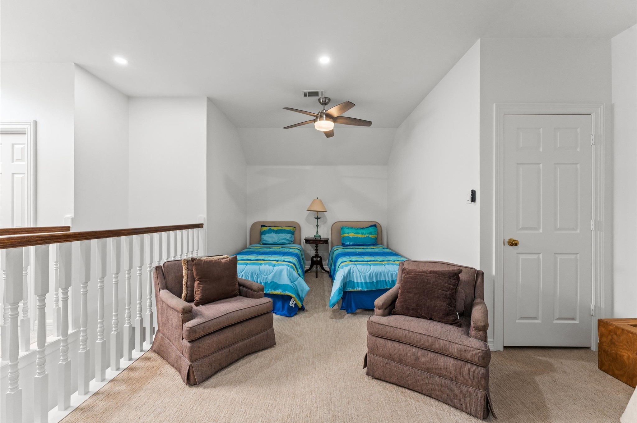 2222 Nantucket Drive B Property Photo 31