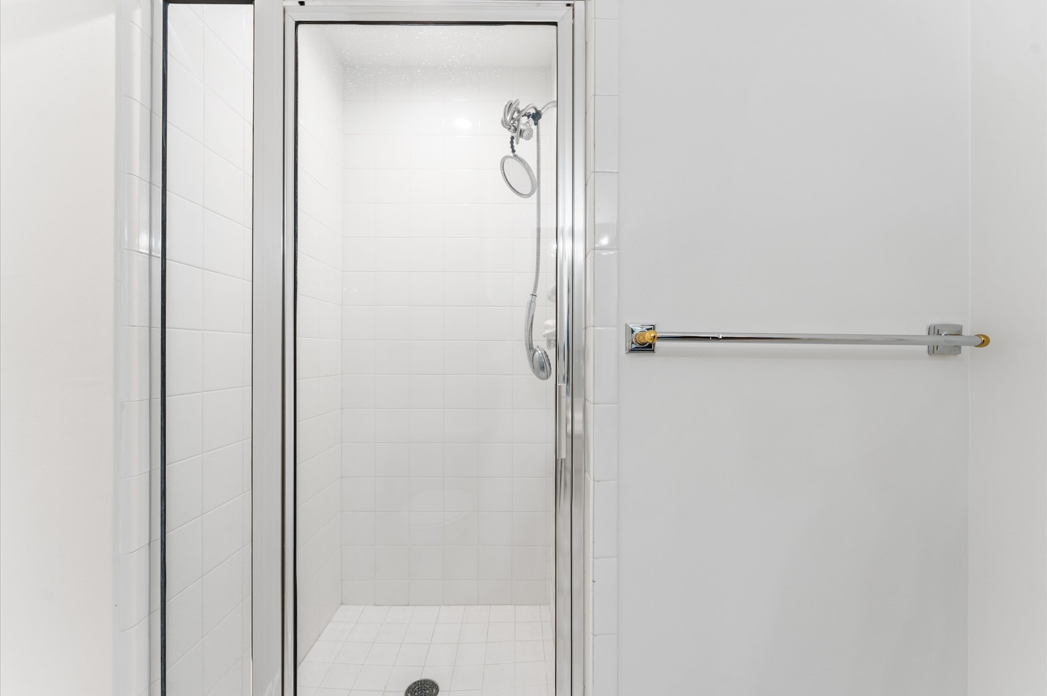2222 Nantucket Drive B Property Photo 32
