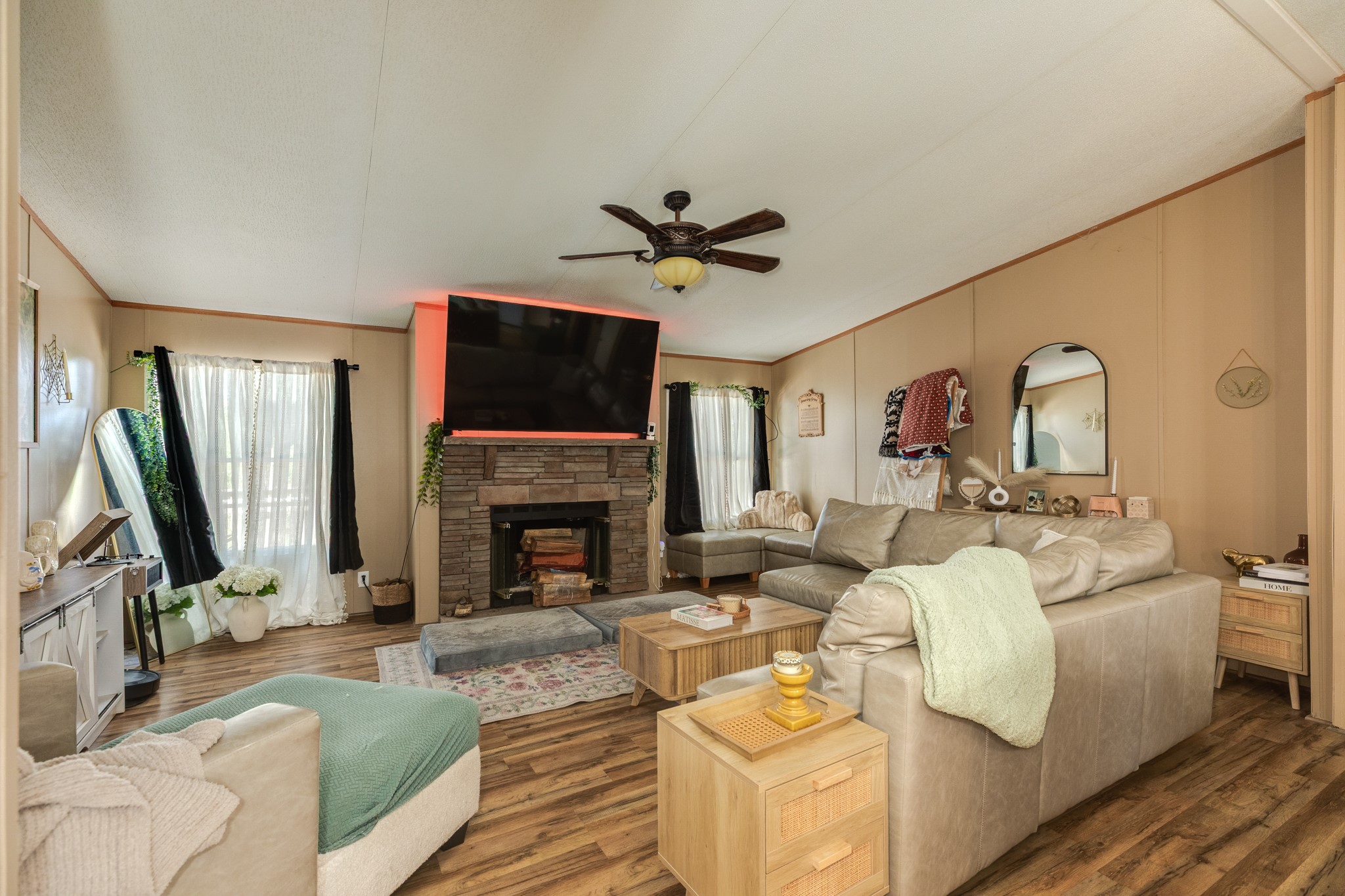 2910 Shady Creek Lane Property Photo 7