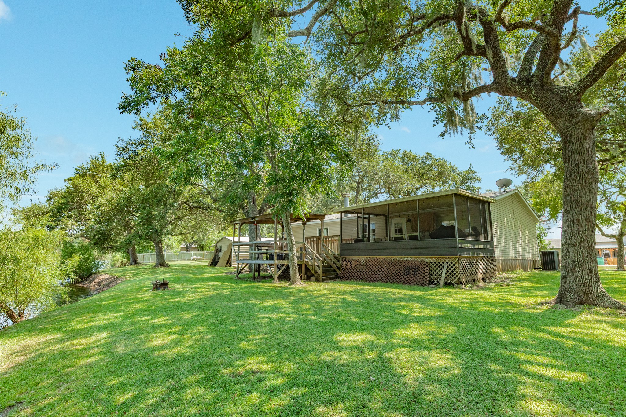 2910 Shady Creek Lane Property Photo 25