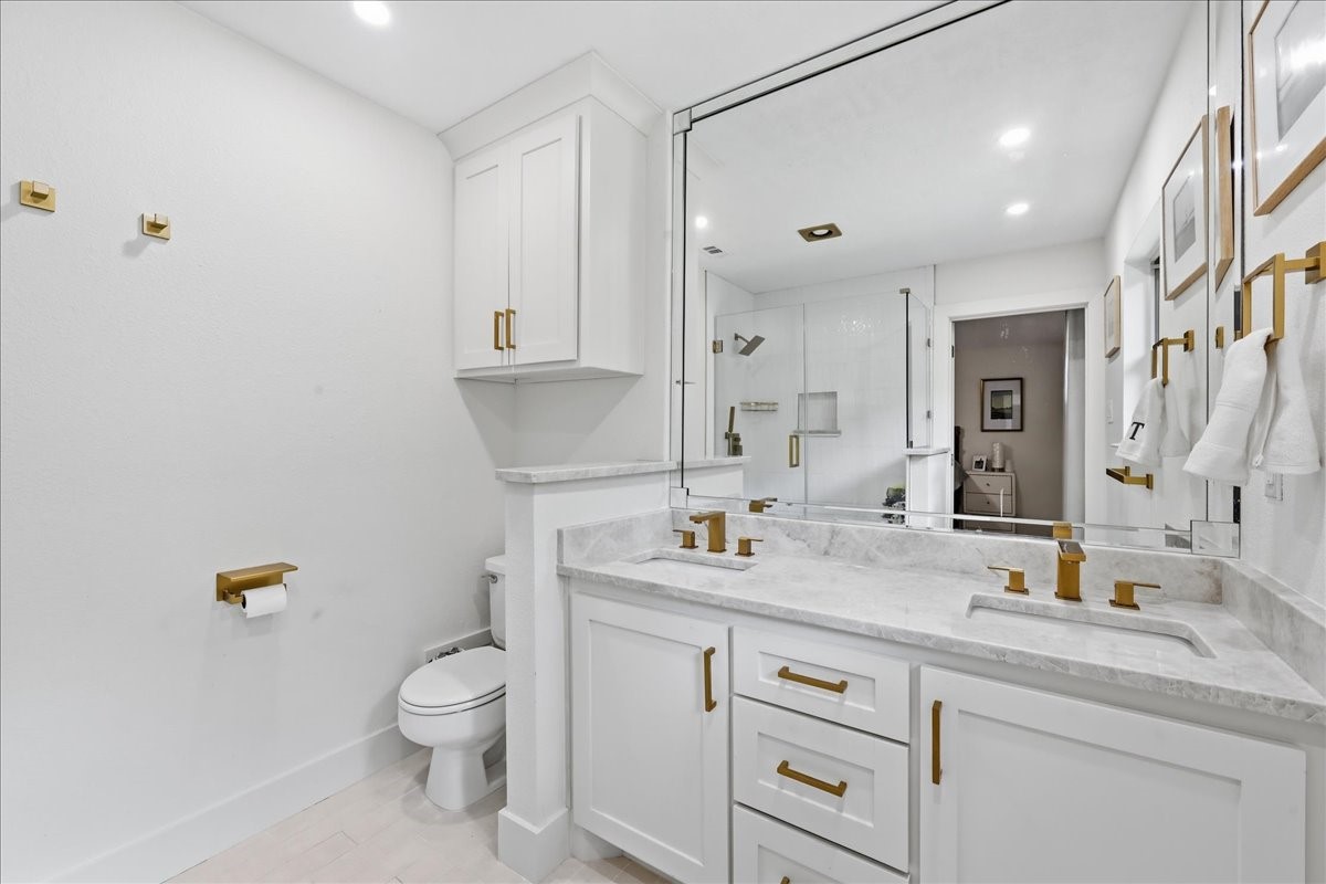 7165 Firethorn Drive Property Photo 16
