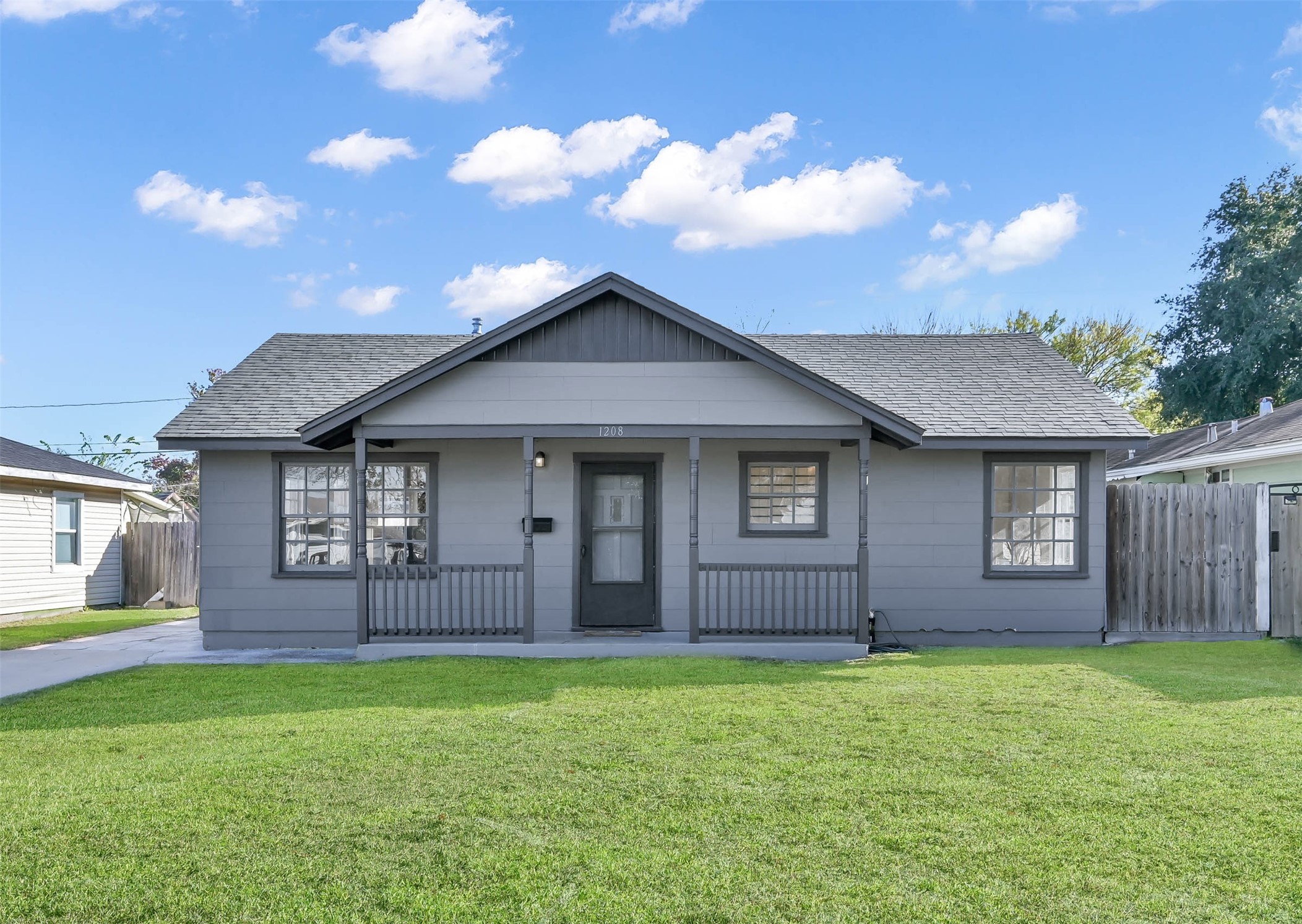 1208 Leggett Drive Property Photo 1