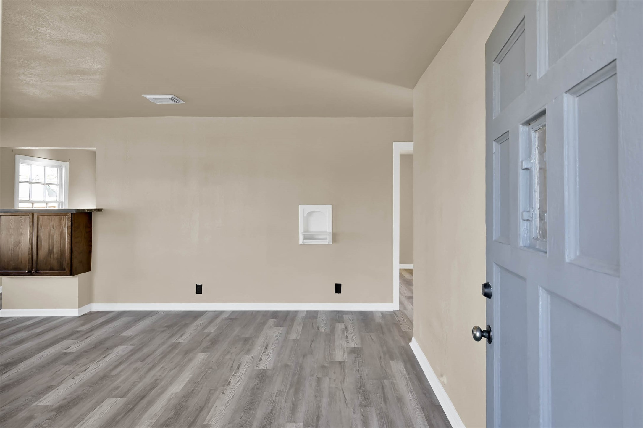 1208 Leggett Drive Property Photo 4