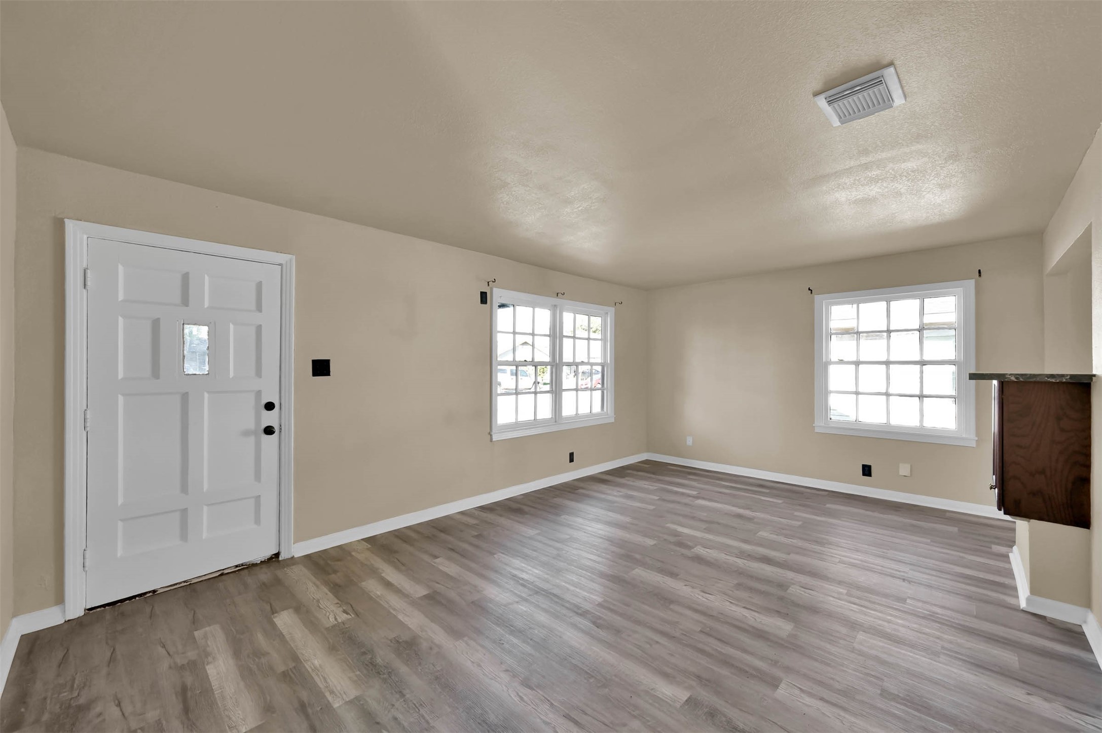 1208 Leggett Drive Property Photo 6
