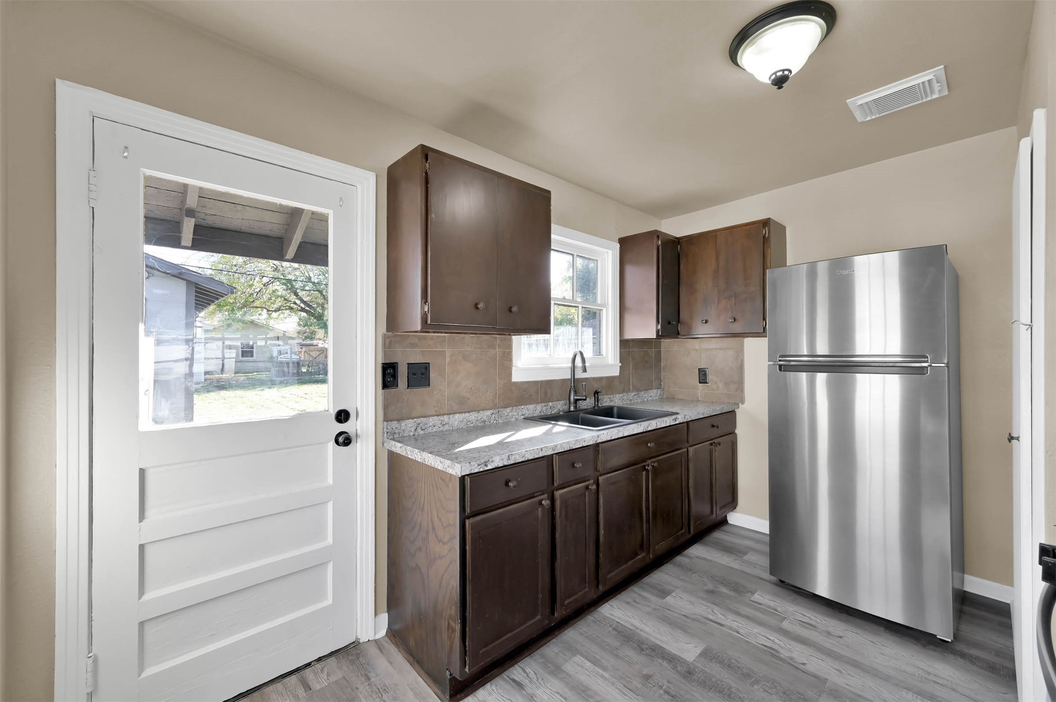 1208 Leggett Drive Property Photo 9
