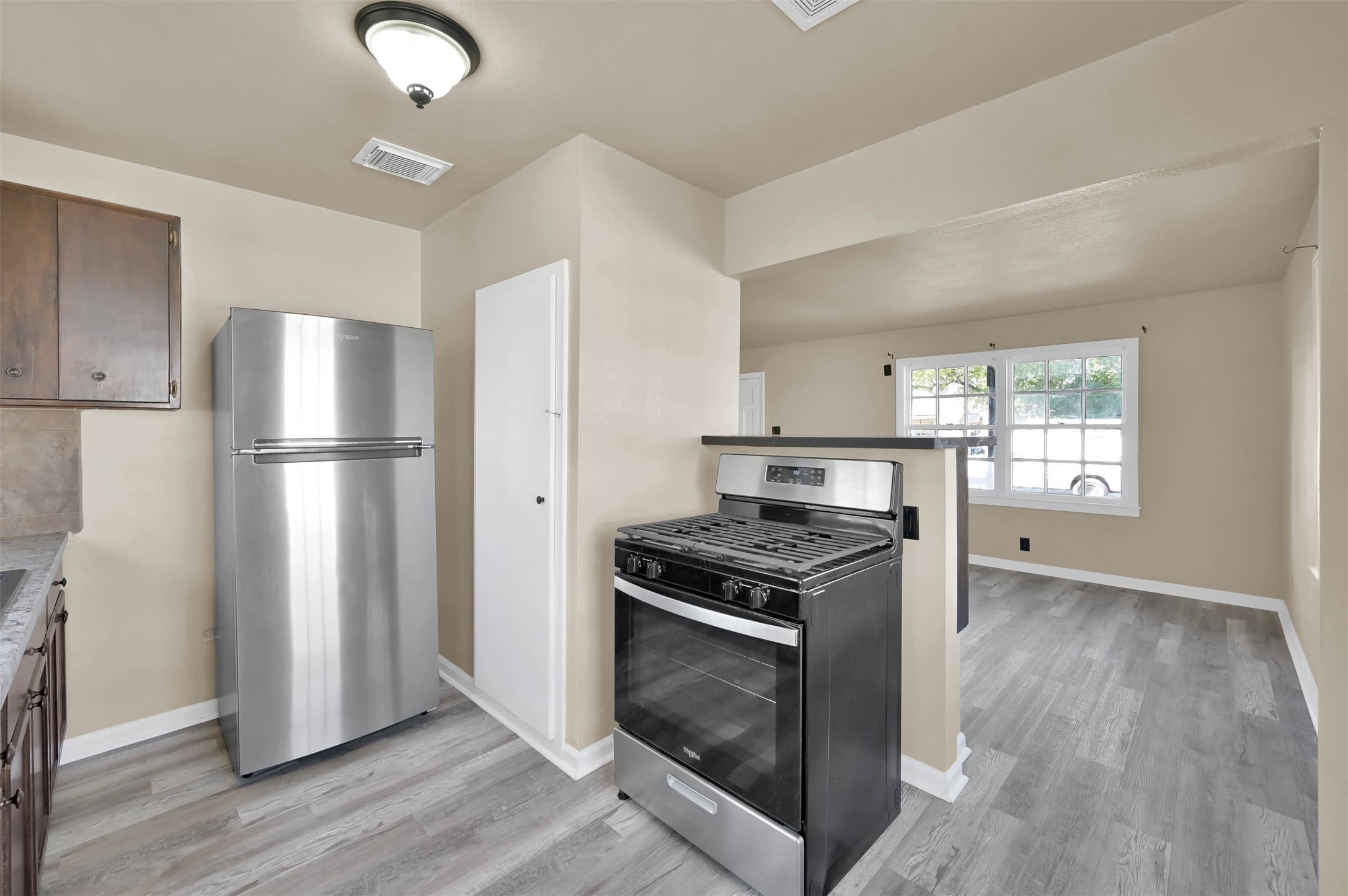 1208 Leggett Drive Property Photo 10