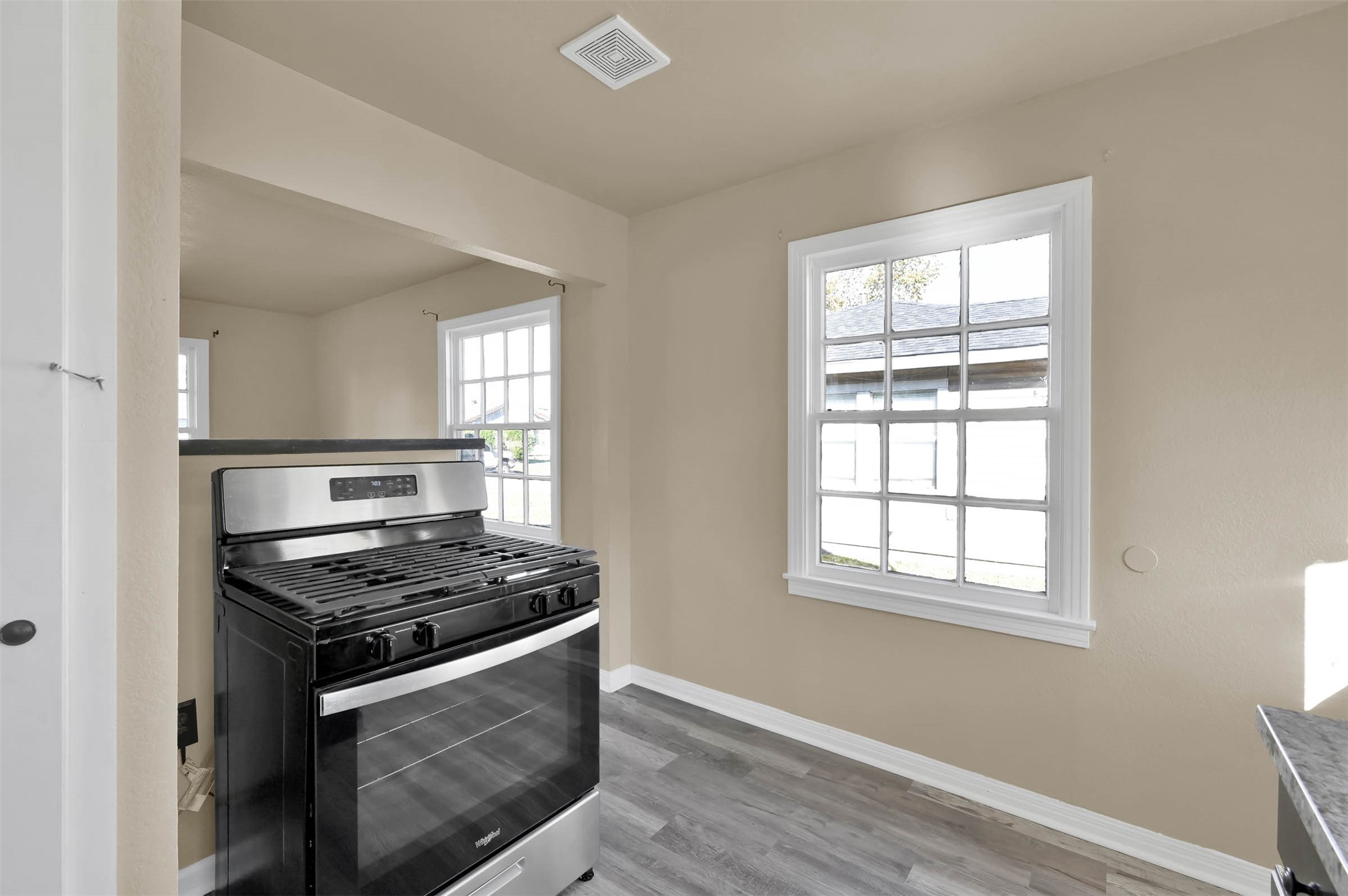1208 Leggett Drive Property Photo 11