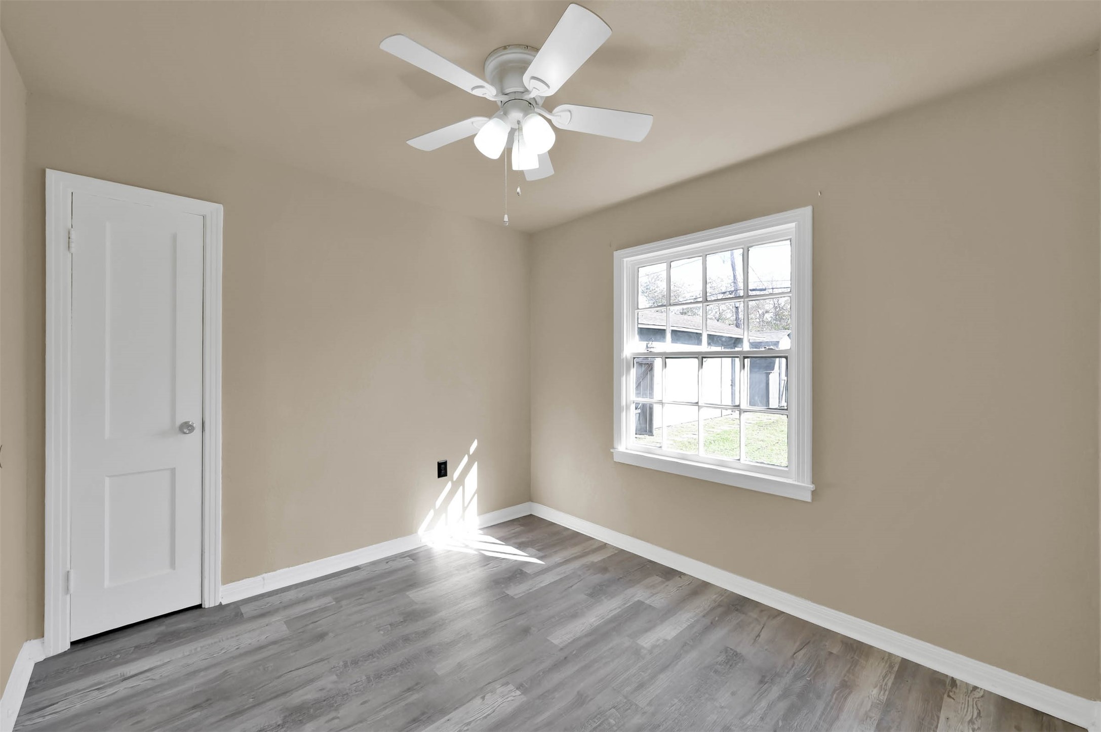 1208 Leggett Drive Property Photo 12