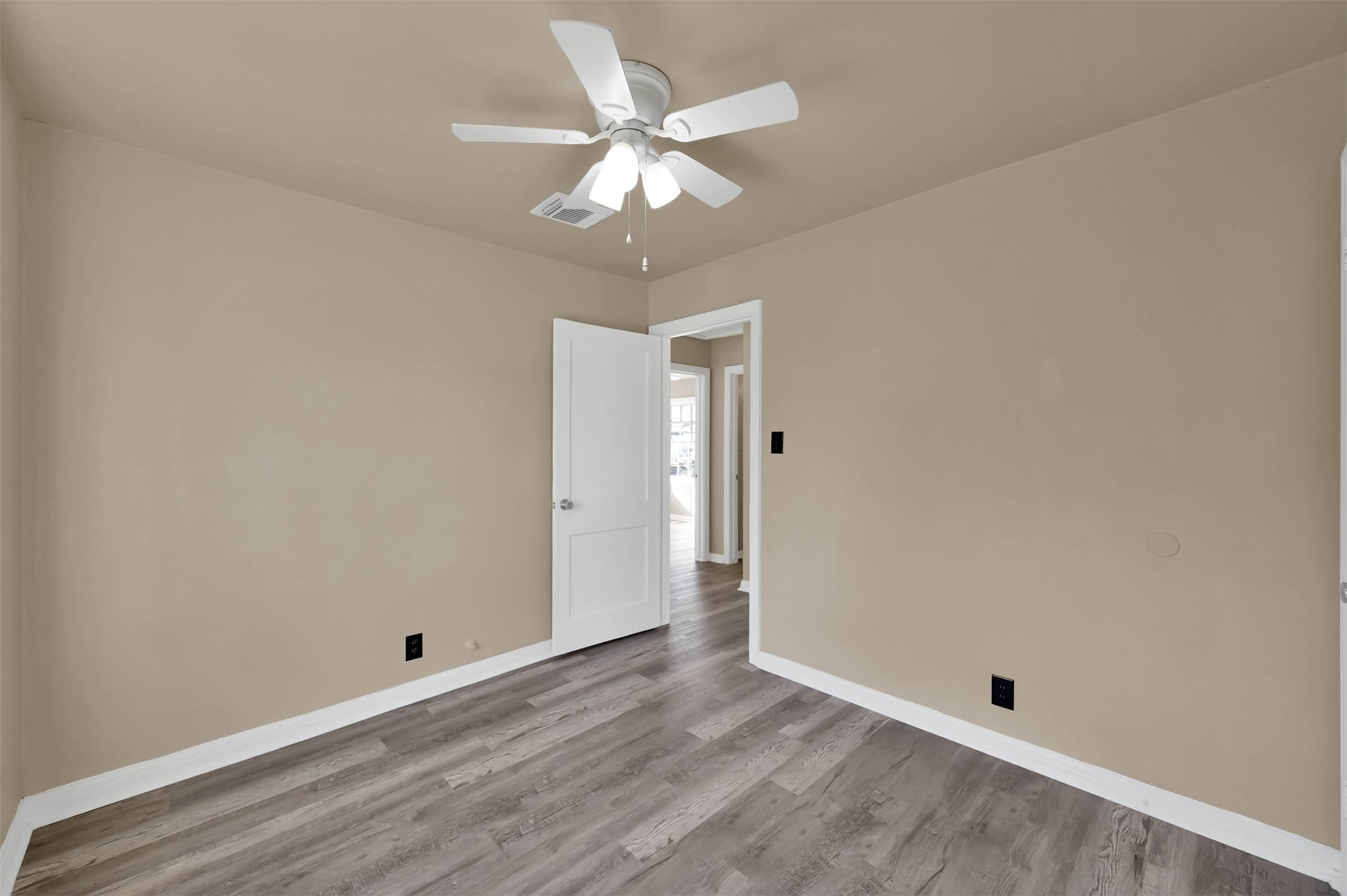 1208 Leggett Drive Property Photo 13