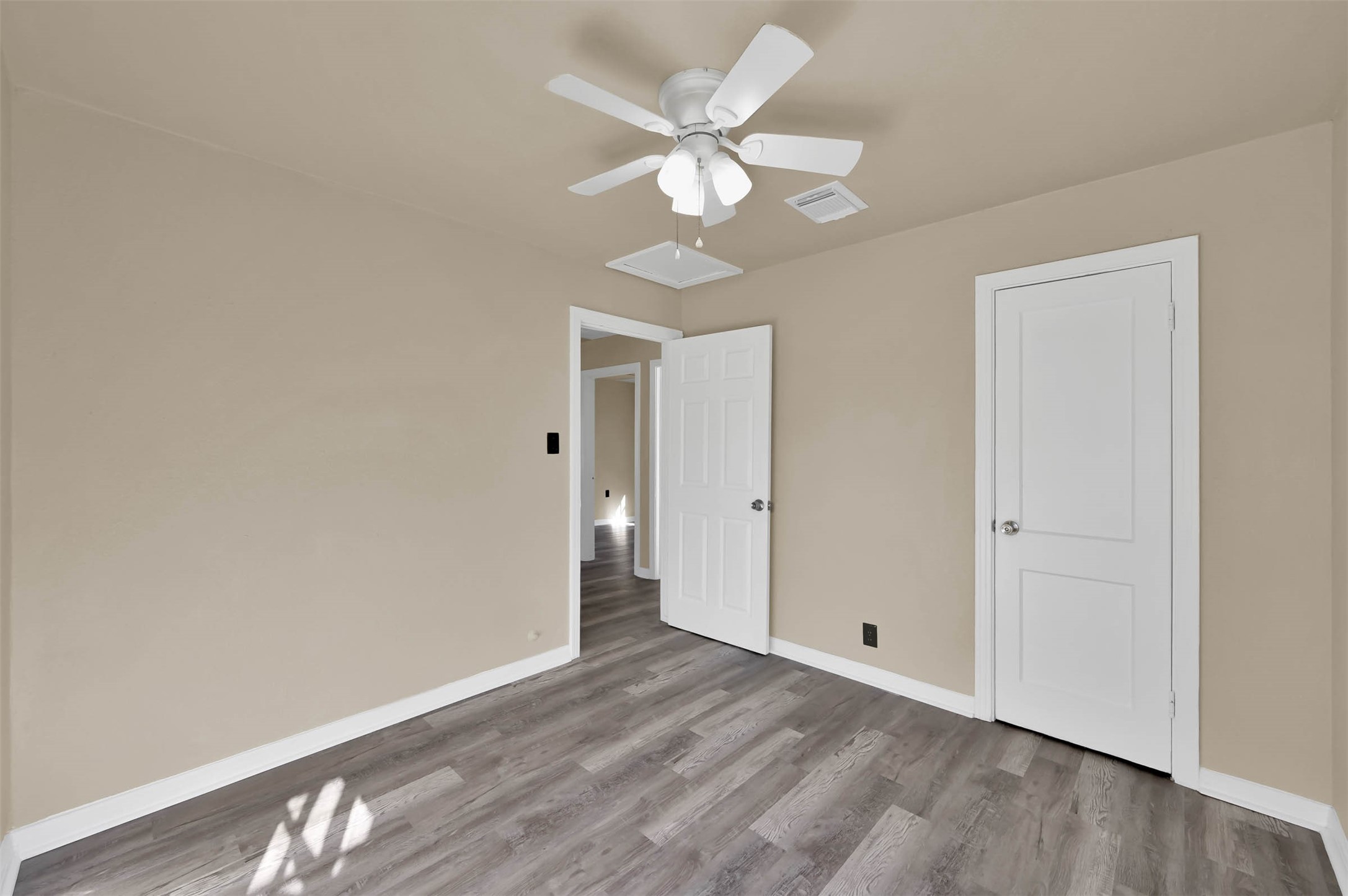 1208 Leggett Drive Property Photo 20