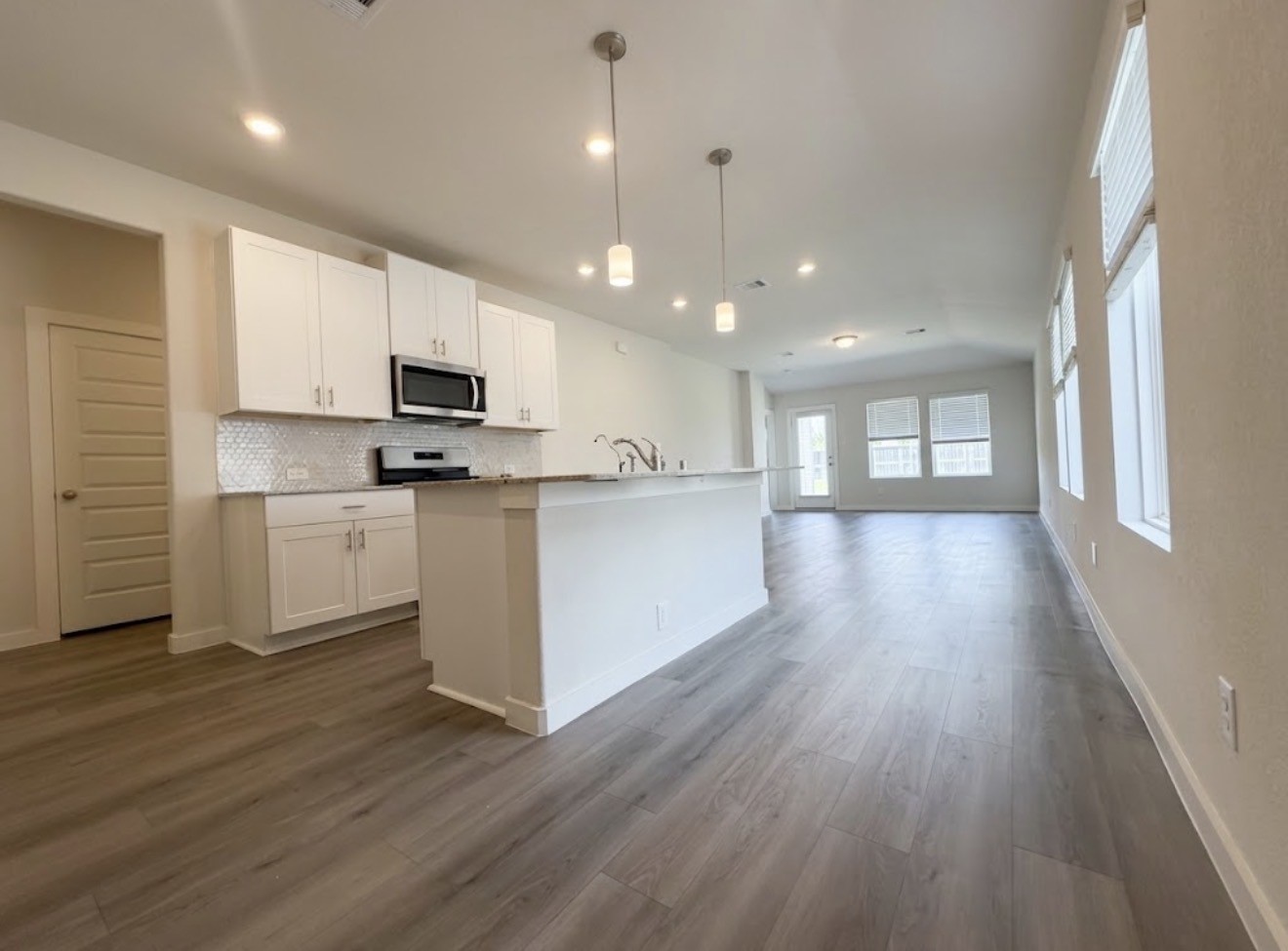 5549 Madden Lane Property Photo 2