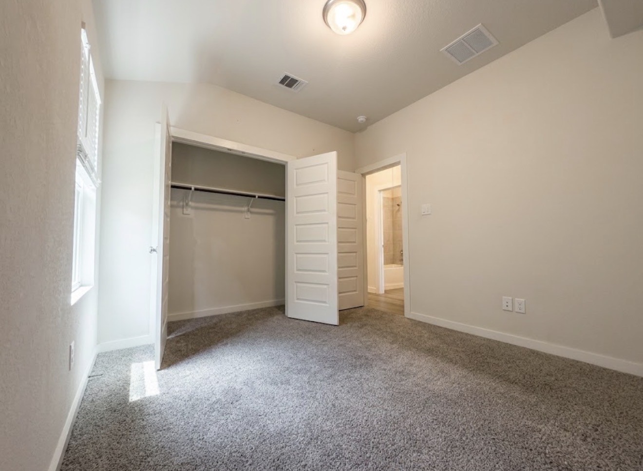 5549 Madden Lane Property Photo 11