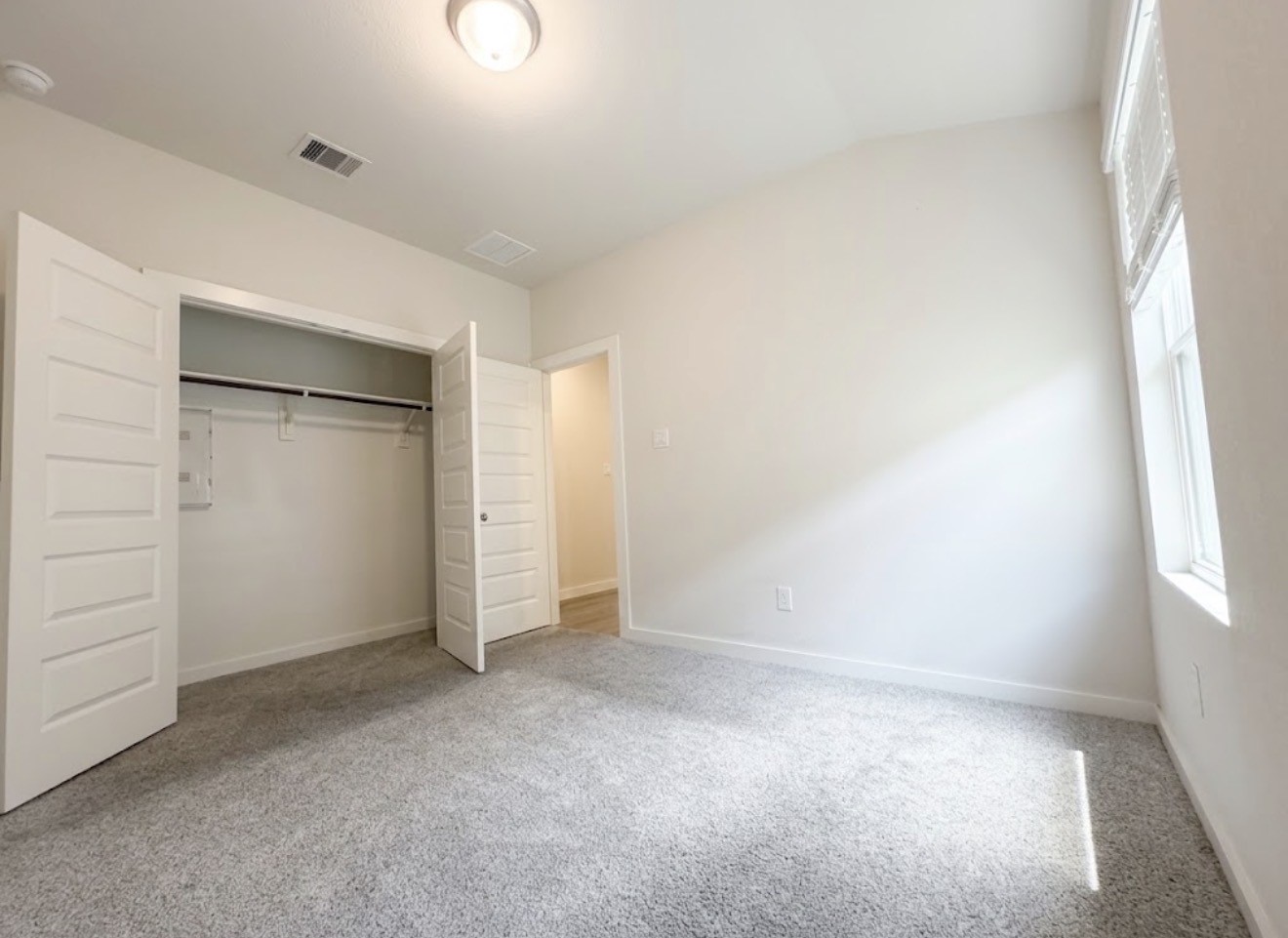 5549 Madden Lane Property Photo 13