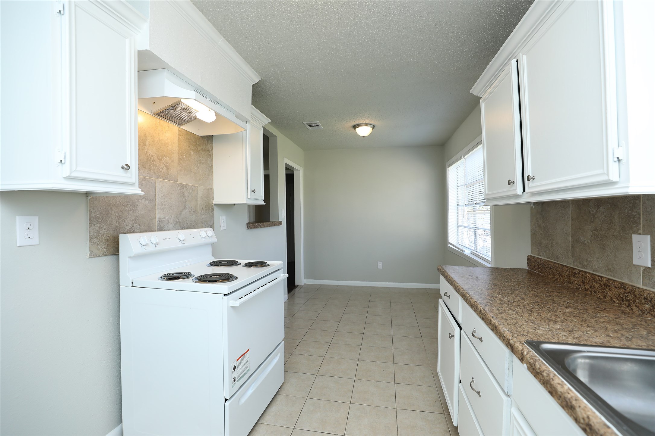 10322 Cathedral Drive Property Photo 10