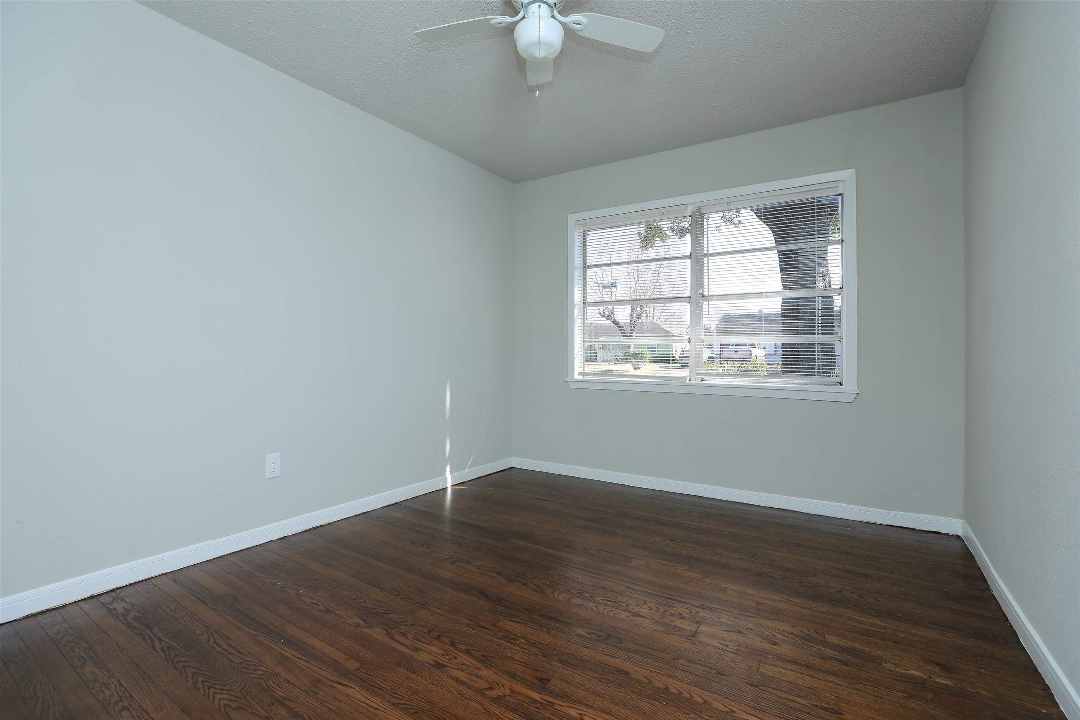 10322 Cathedral Drive Property Photo 15