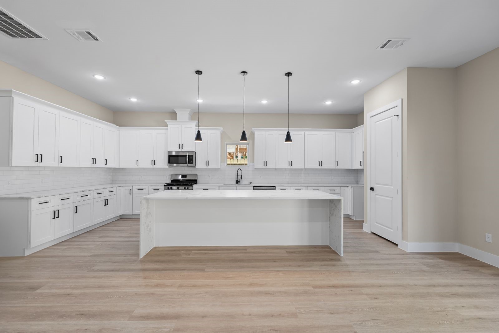 2618 Liguria Ln Circle Property Photo 6