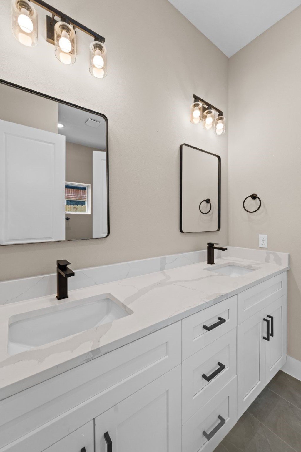 2618 Liguria Ln Circle Property Photo 12