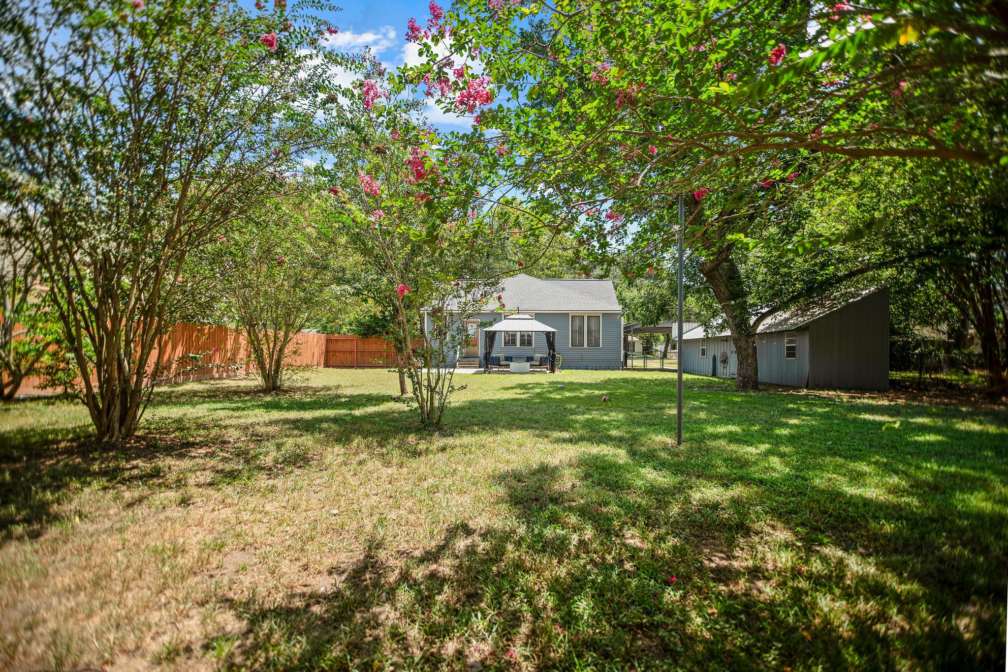 1216 Live Oak Street Property Photo 11