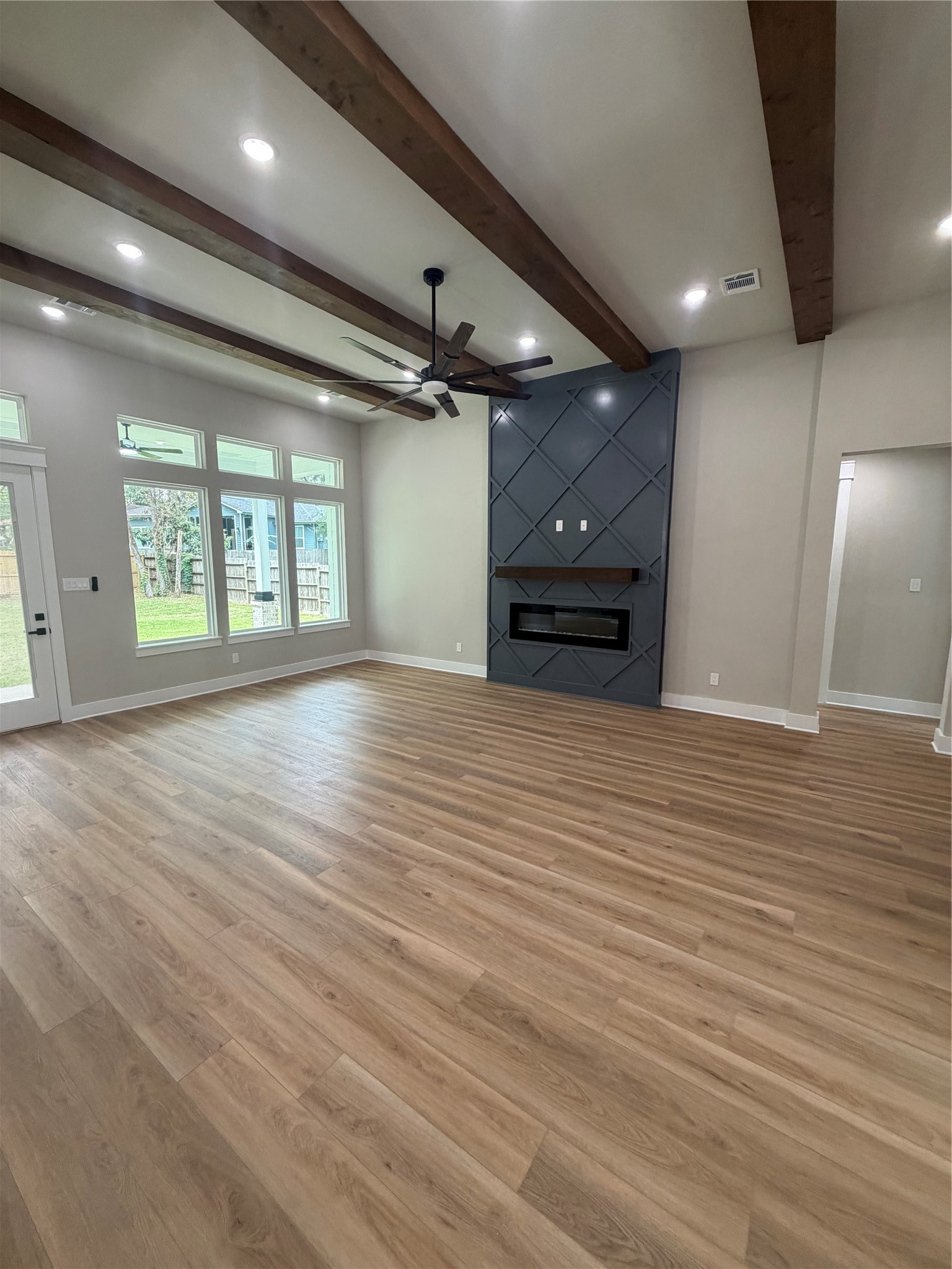 14209 Jamaica Circle Property Photo 6