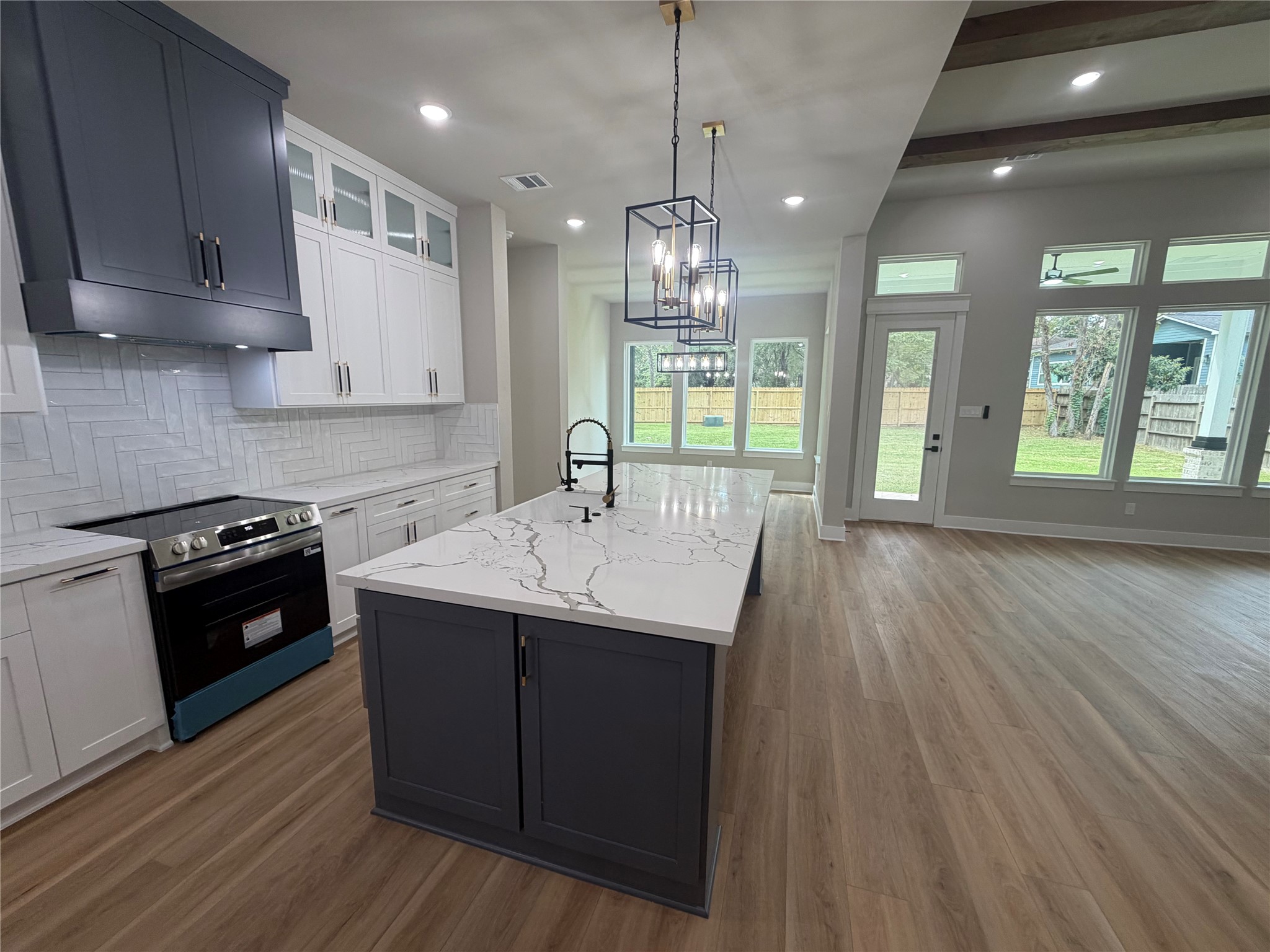 14209 Jamaica Circle Property Photo 8