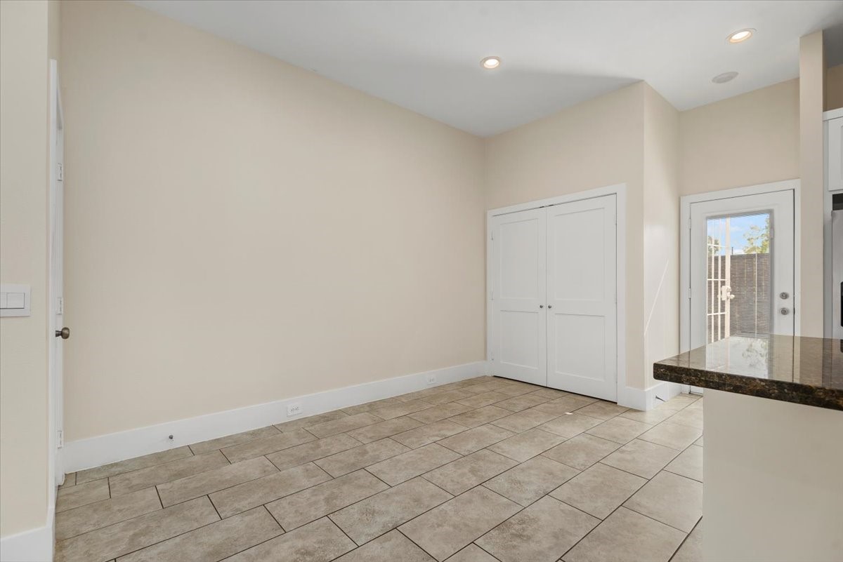 2002 Lynnfield Unit B Street Property Photo 19