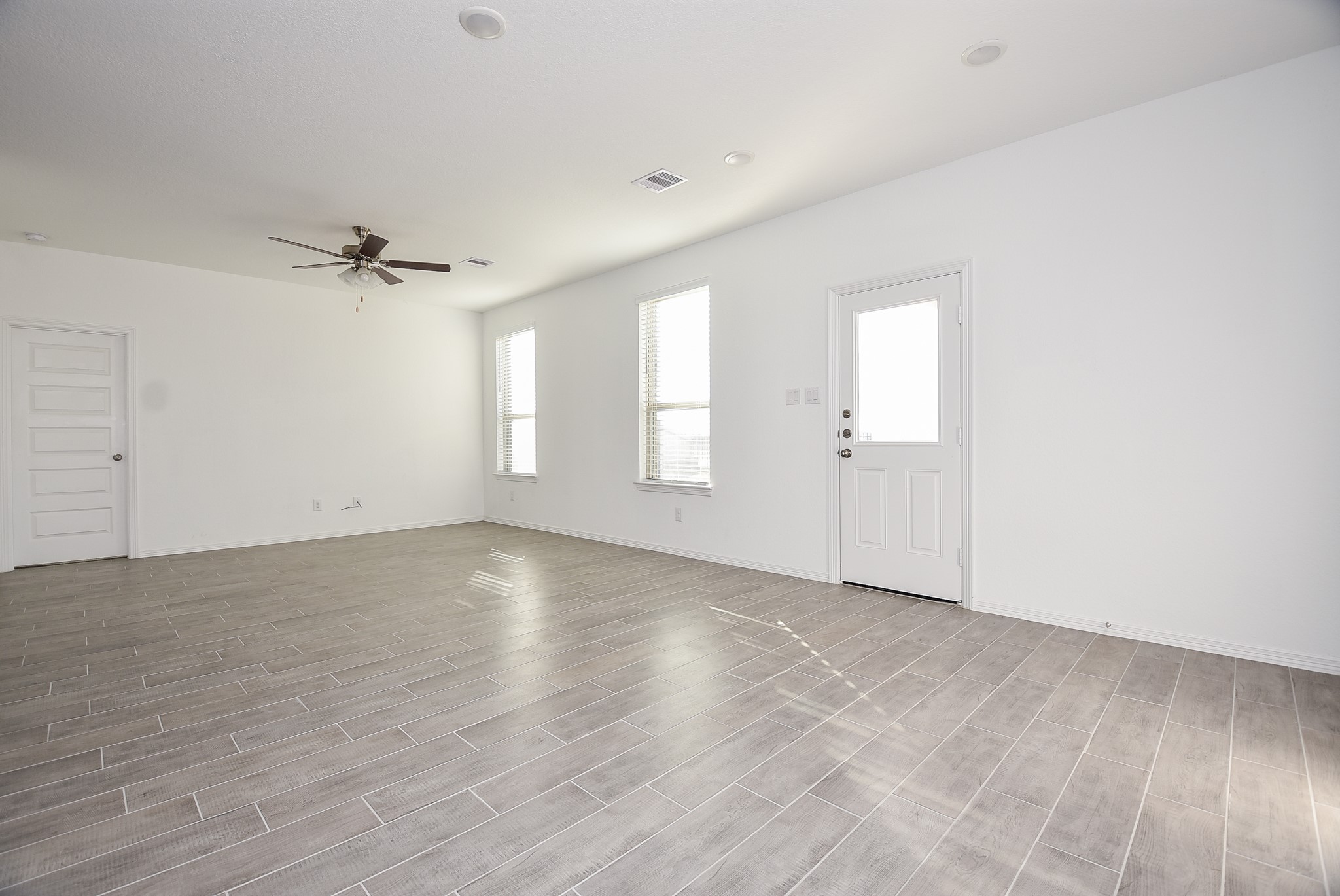 5715 Aurora Greens Lane Property Photo 13