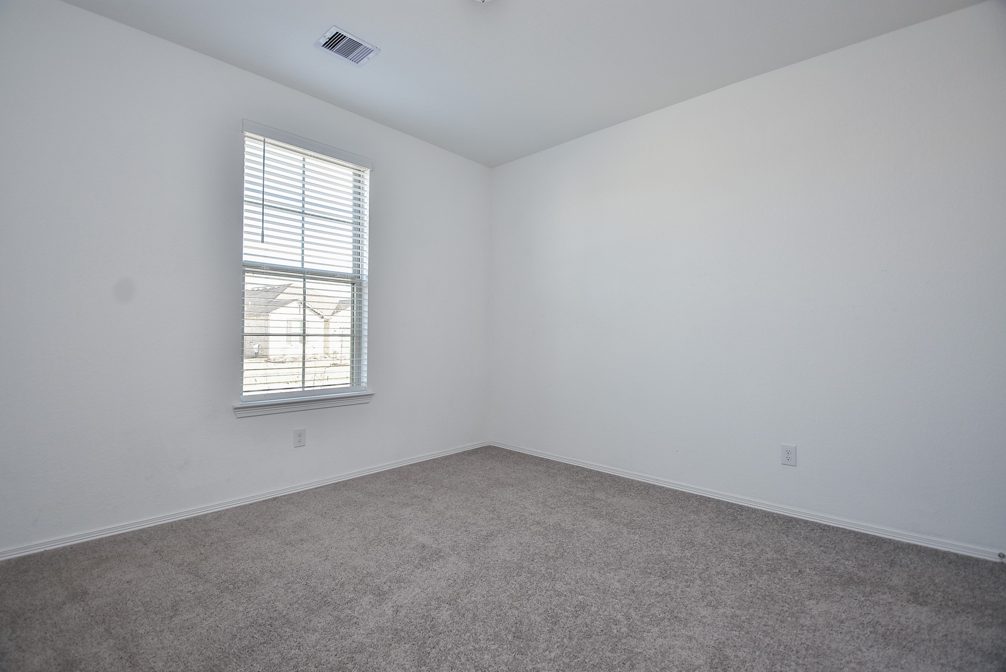 5715 Aurora Greens Lane Property Photo 27