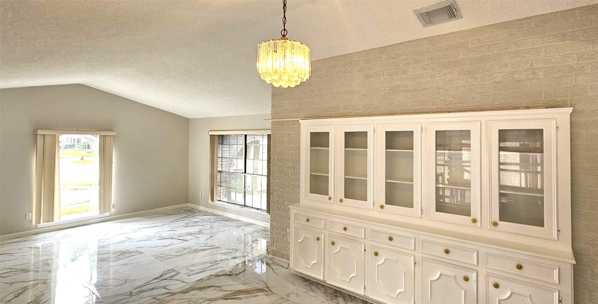 1602 Luella Avenue Property Photo 3