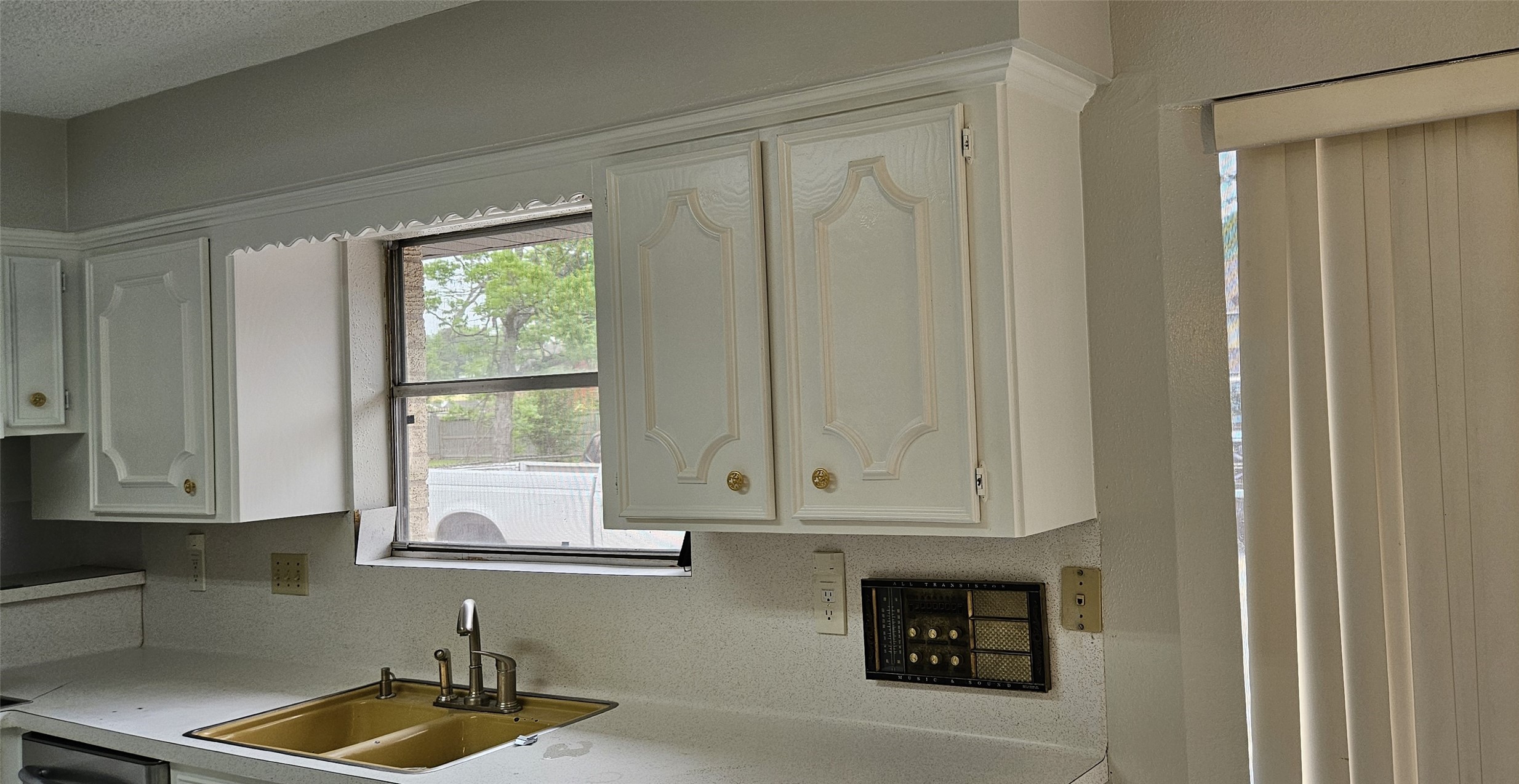 1602 Luella Avenue Property Photo 8