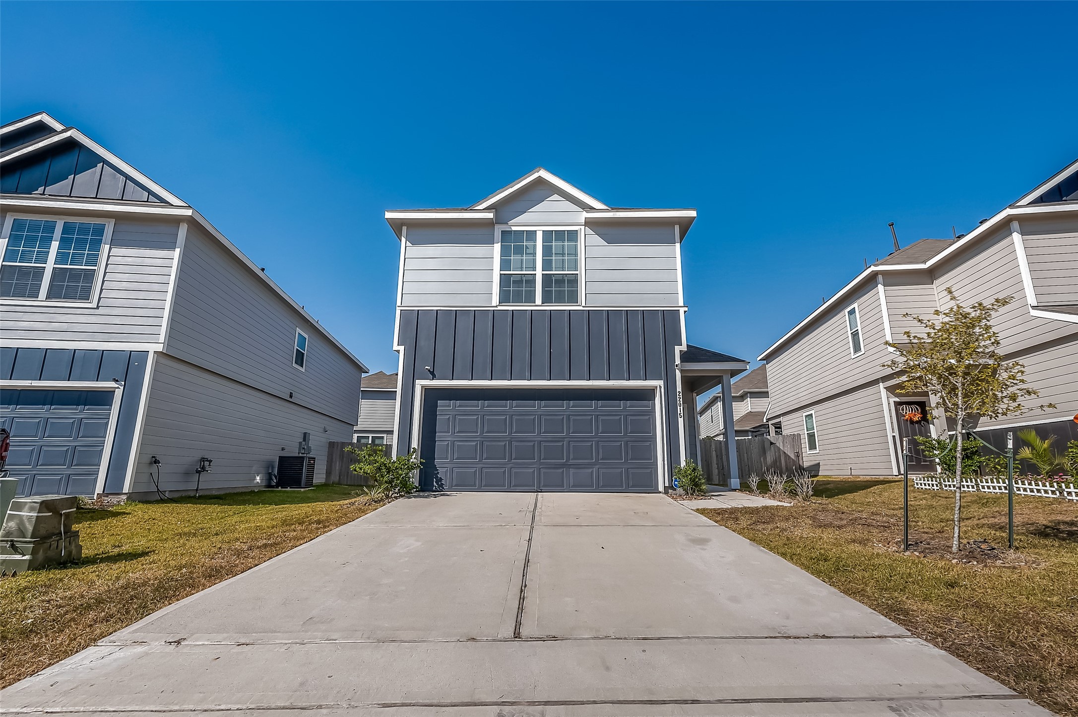 22015 Imperious Park Way Property Photo 4