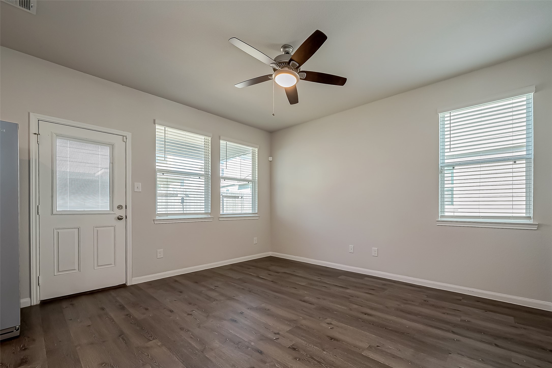 22015 Imperious Park Way Property Photo 10