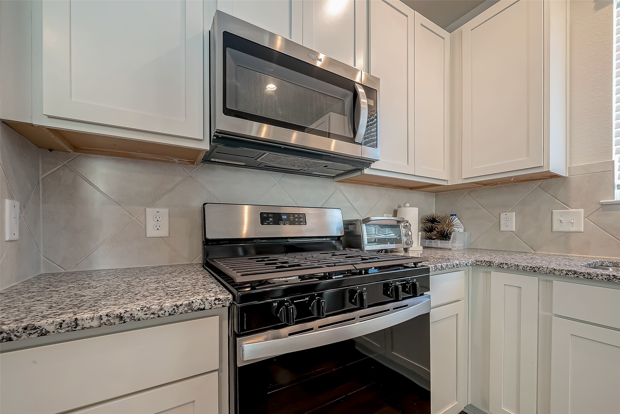 22015 Imperious Park Way Property Photo 15