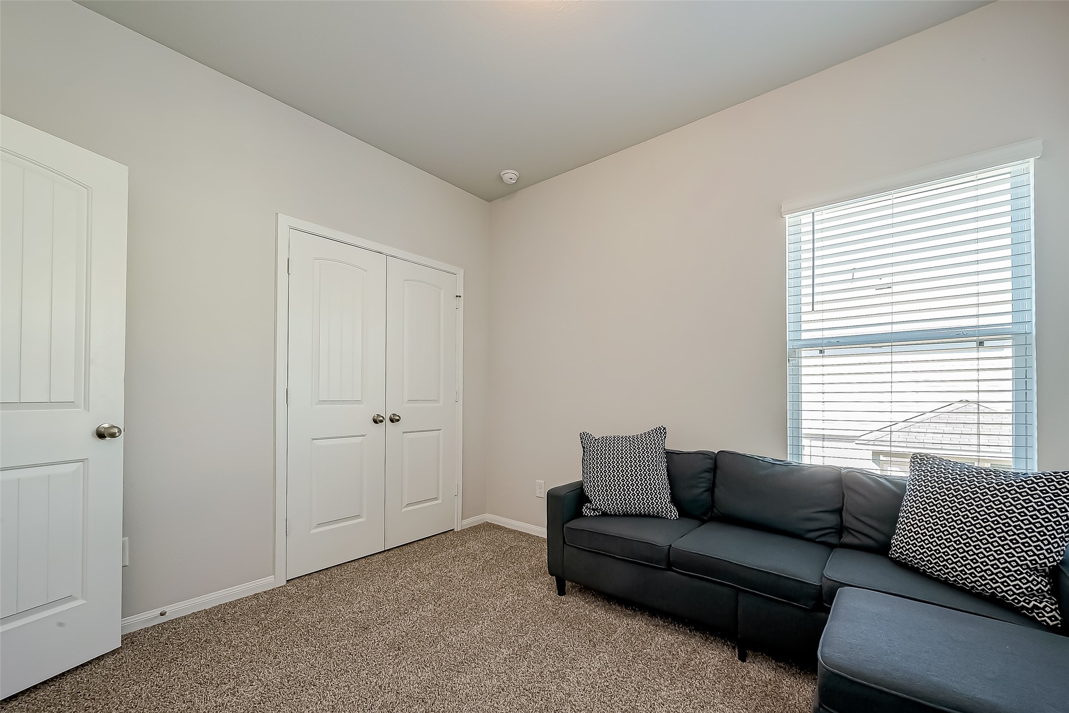 22015 Imperious Park Way Property Photo 21
