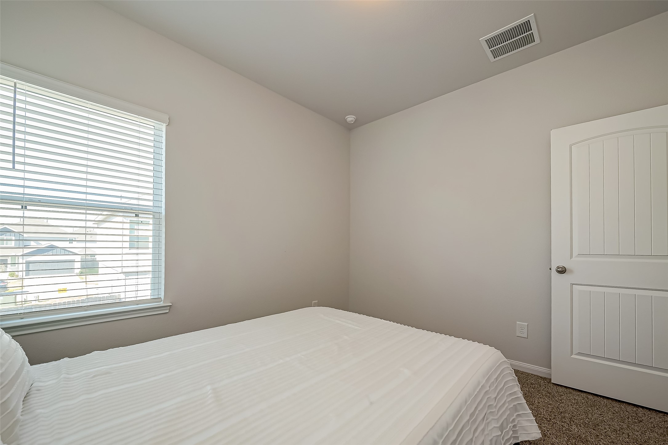 22015 Imperious Park Way Property Photo 24