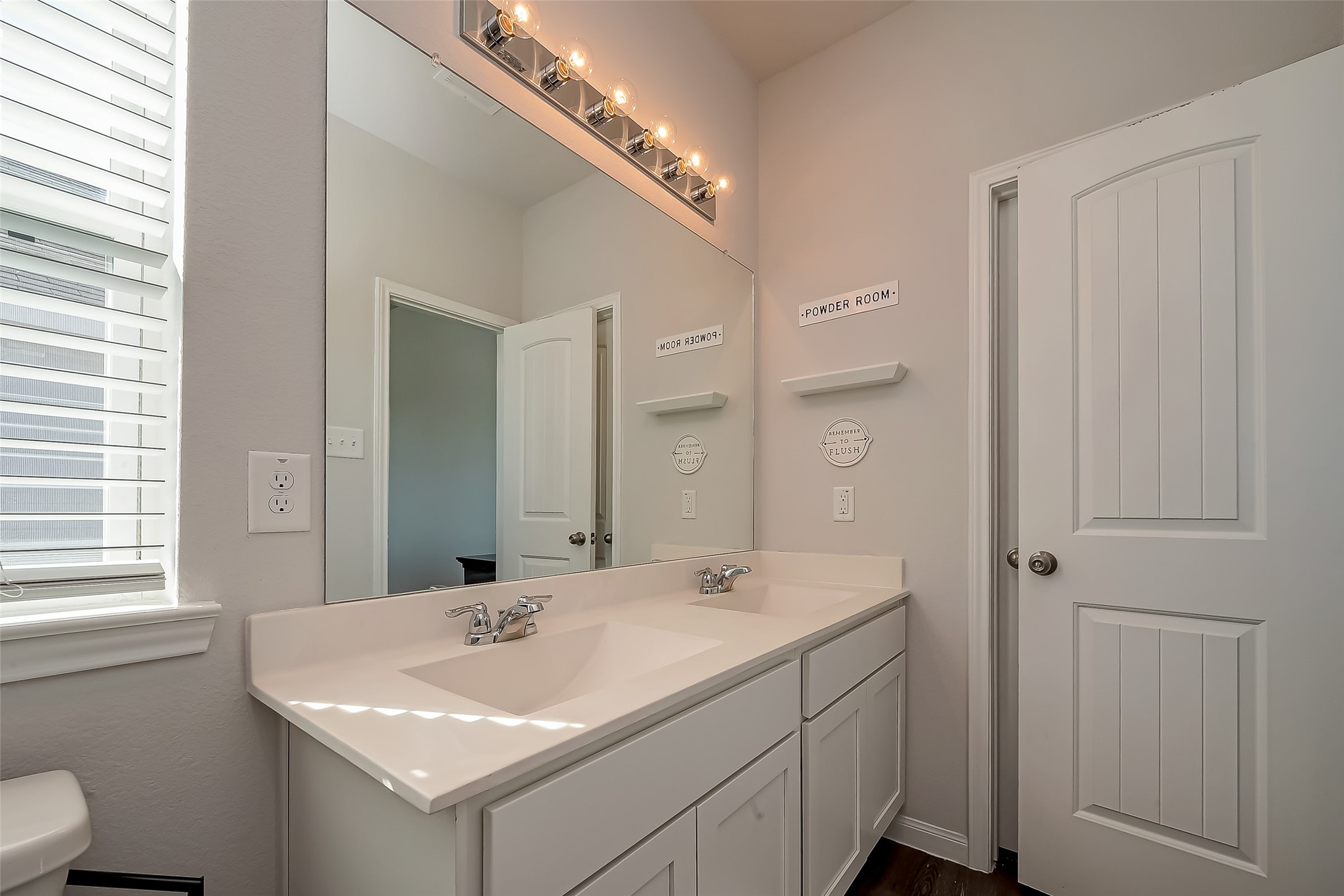 22015 Imperious Park Way Property Photo 31