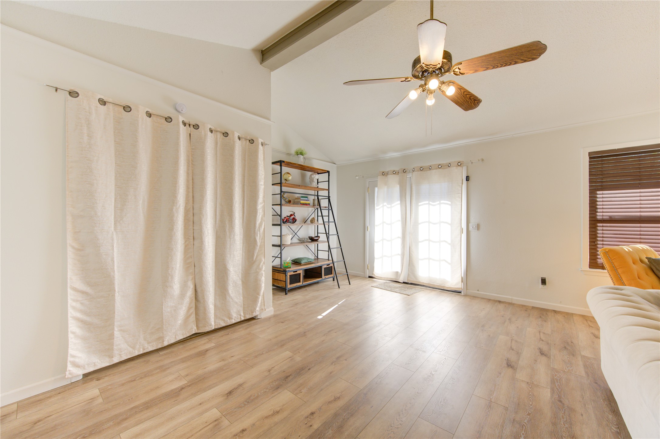 16523 Rawhide Trail Property Photo 7