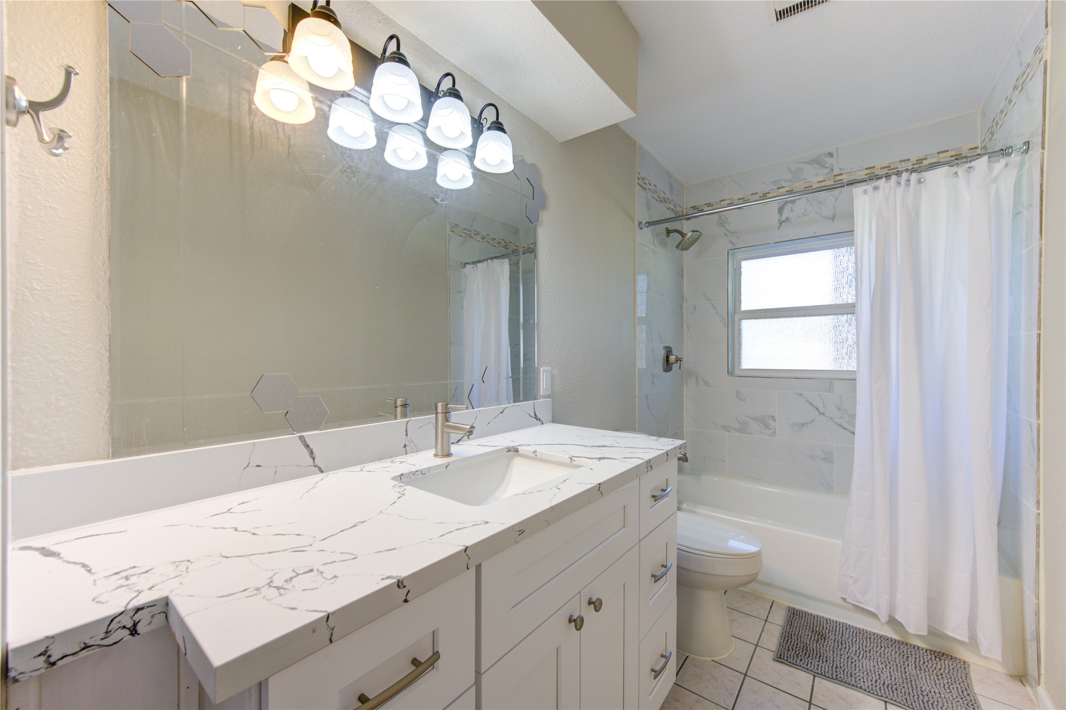 16523 Rawhide Trail Property Photo 9