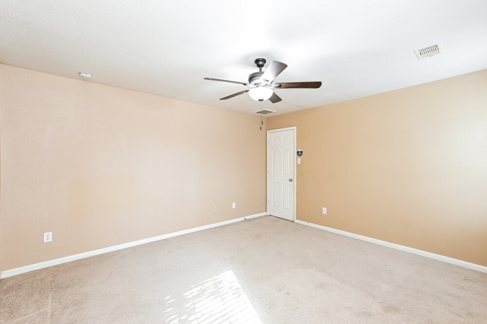 22123 Greengate Drive Property Photo 9
